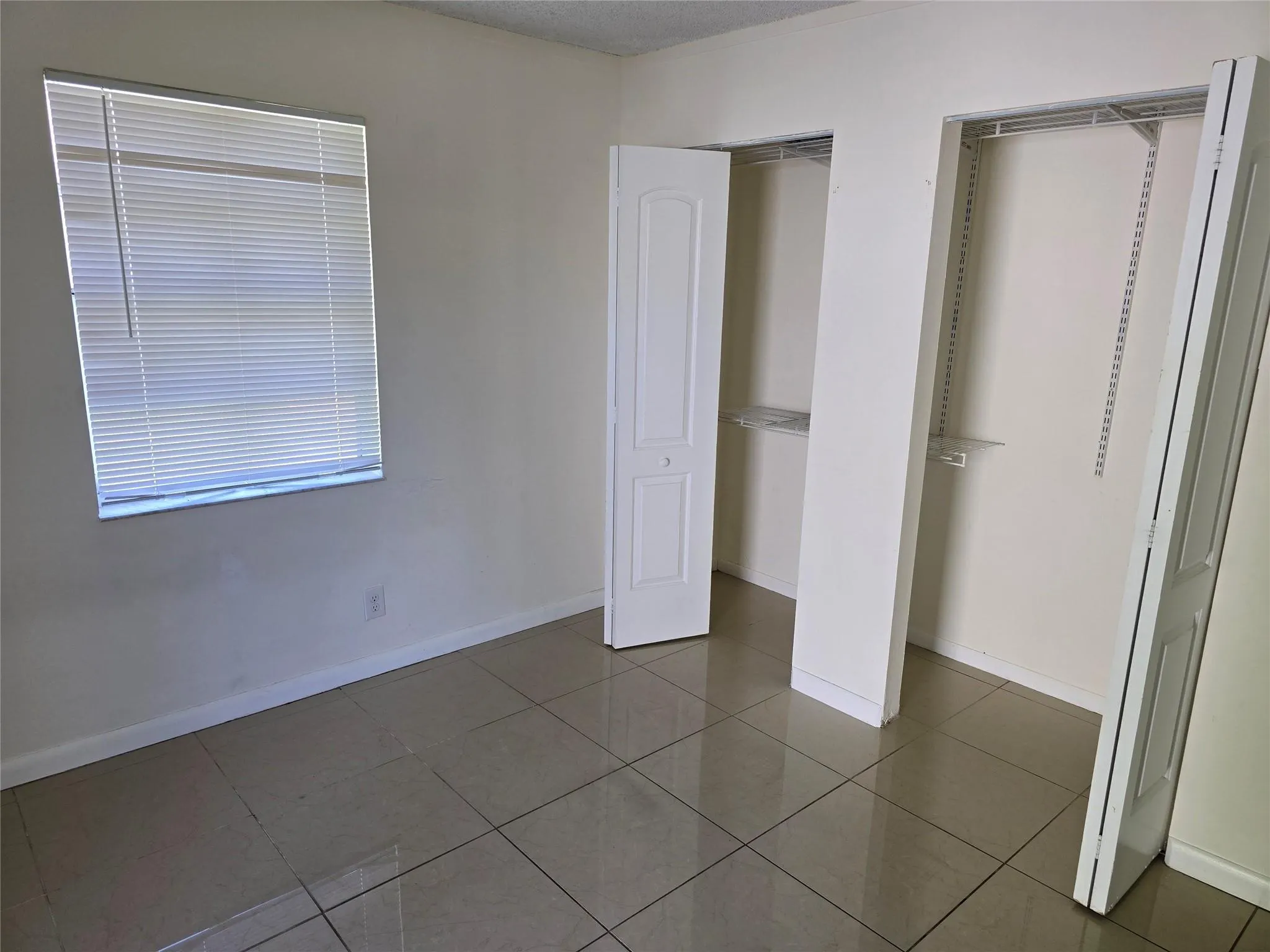 433 SW 61st Ter