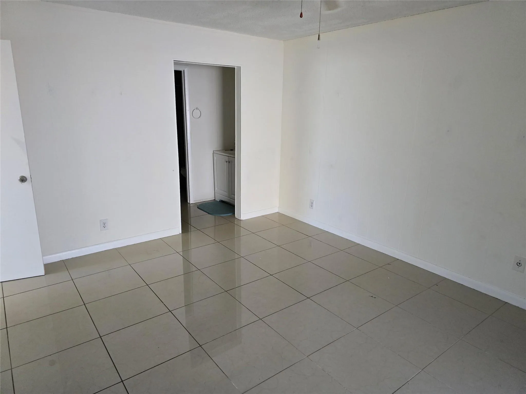 433 SW 61st Ter