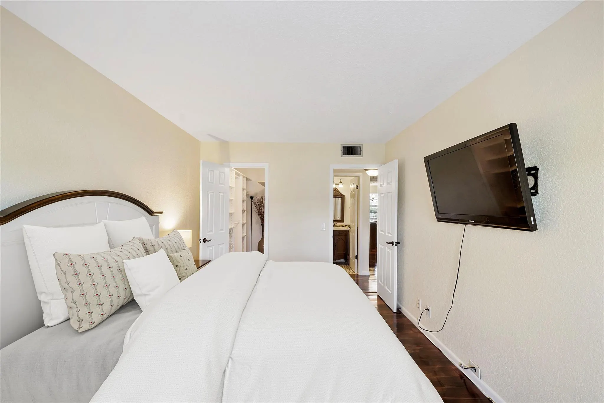 1043 Exeter C, #1043