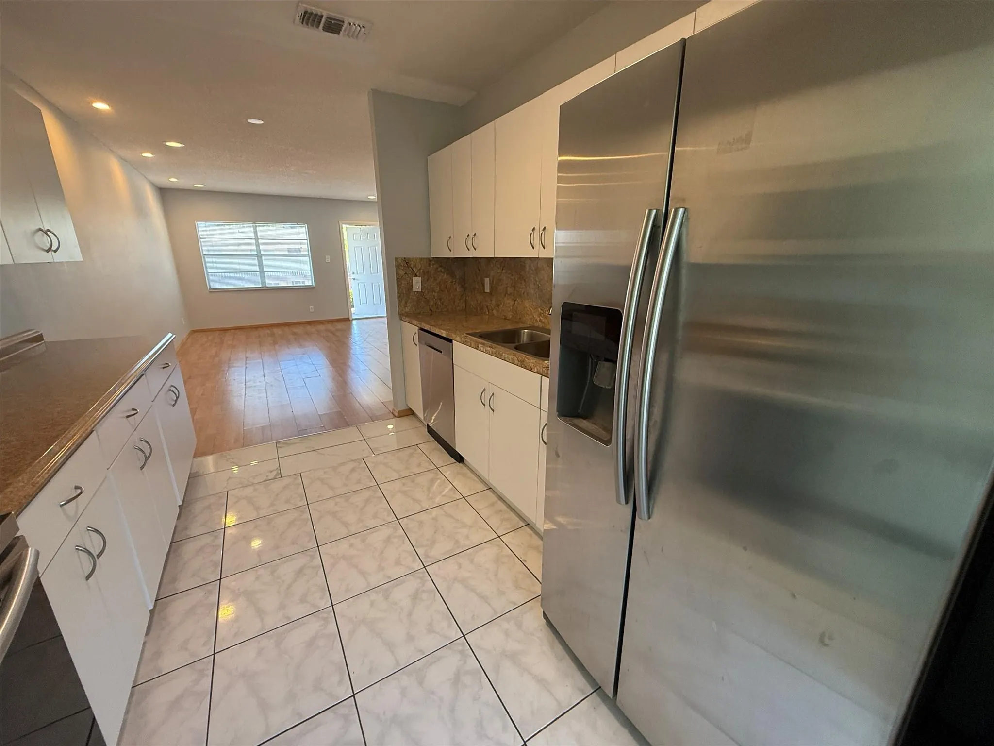 7600 NW 4th Pl, #205
