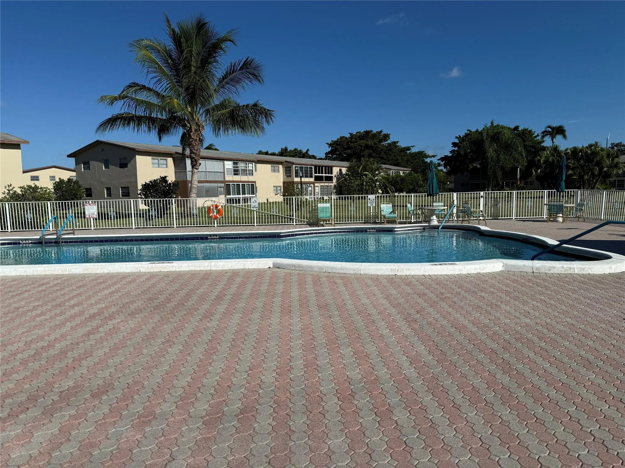 7600 NW 4th Pl, #205