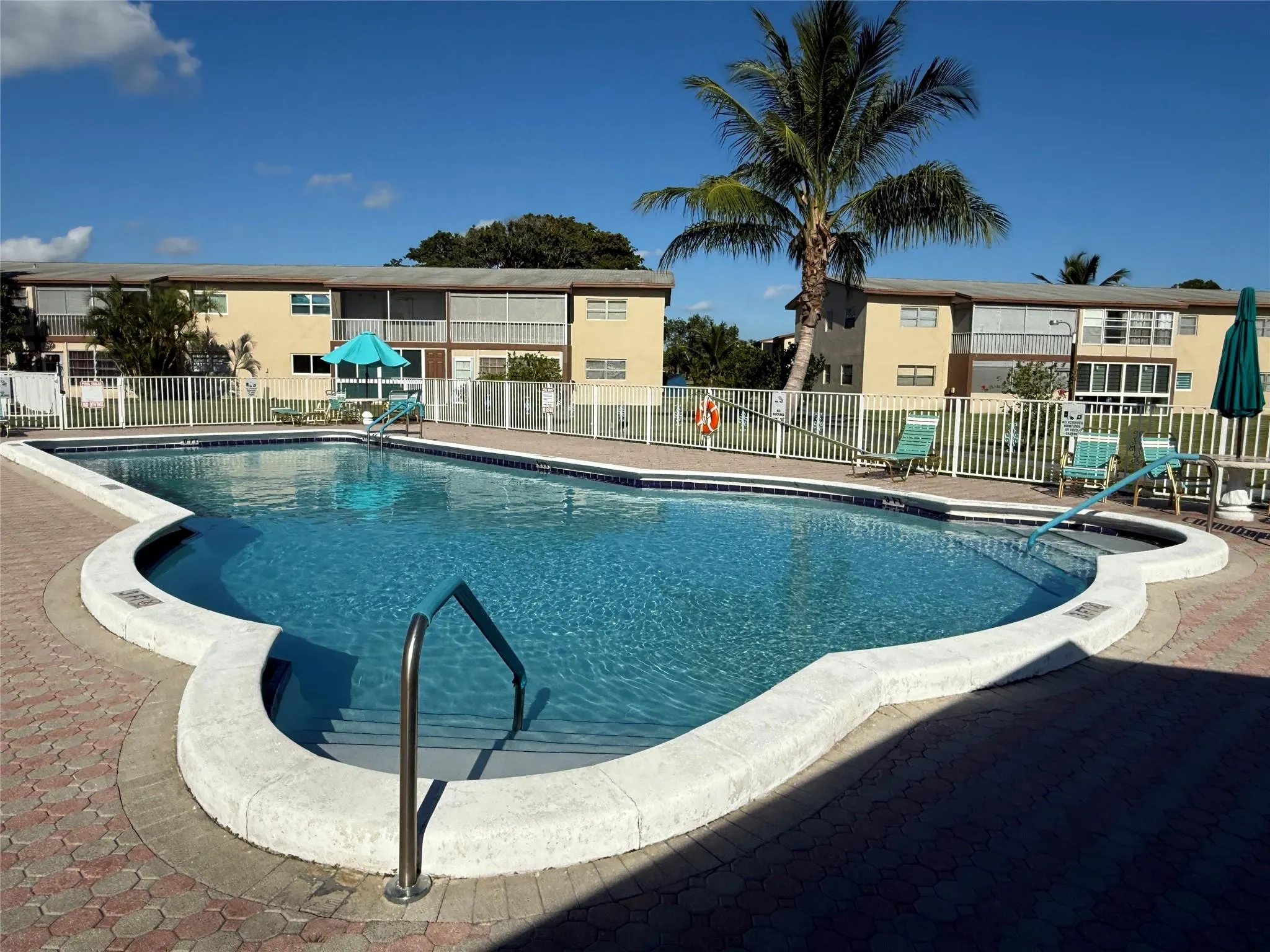 7600 NW 4th Pl, #205