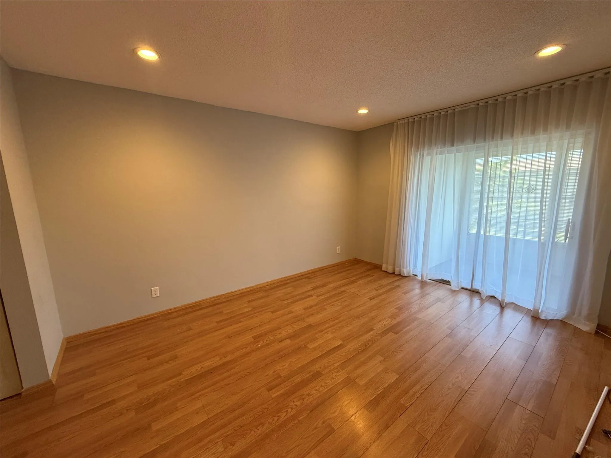 7600 NW 4th Pl, #205