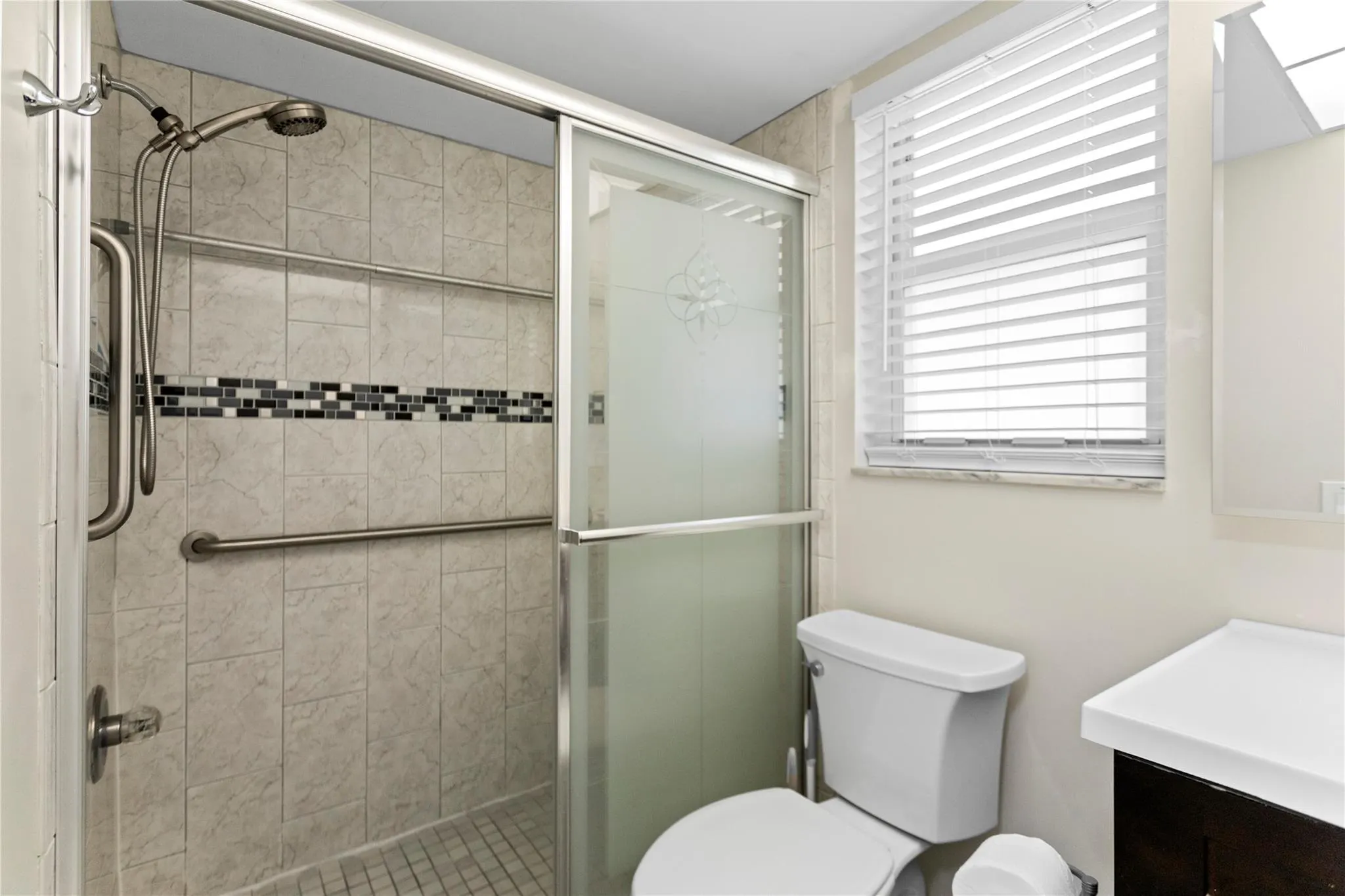 2801 N Pine Island Rd, #208