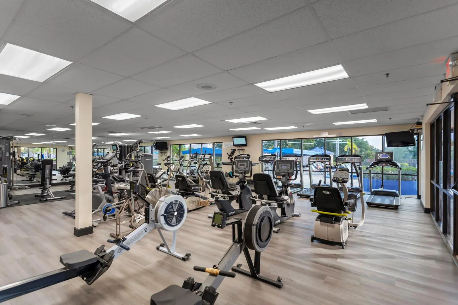 2801 N Pine Island Rd, #208