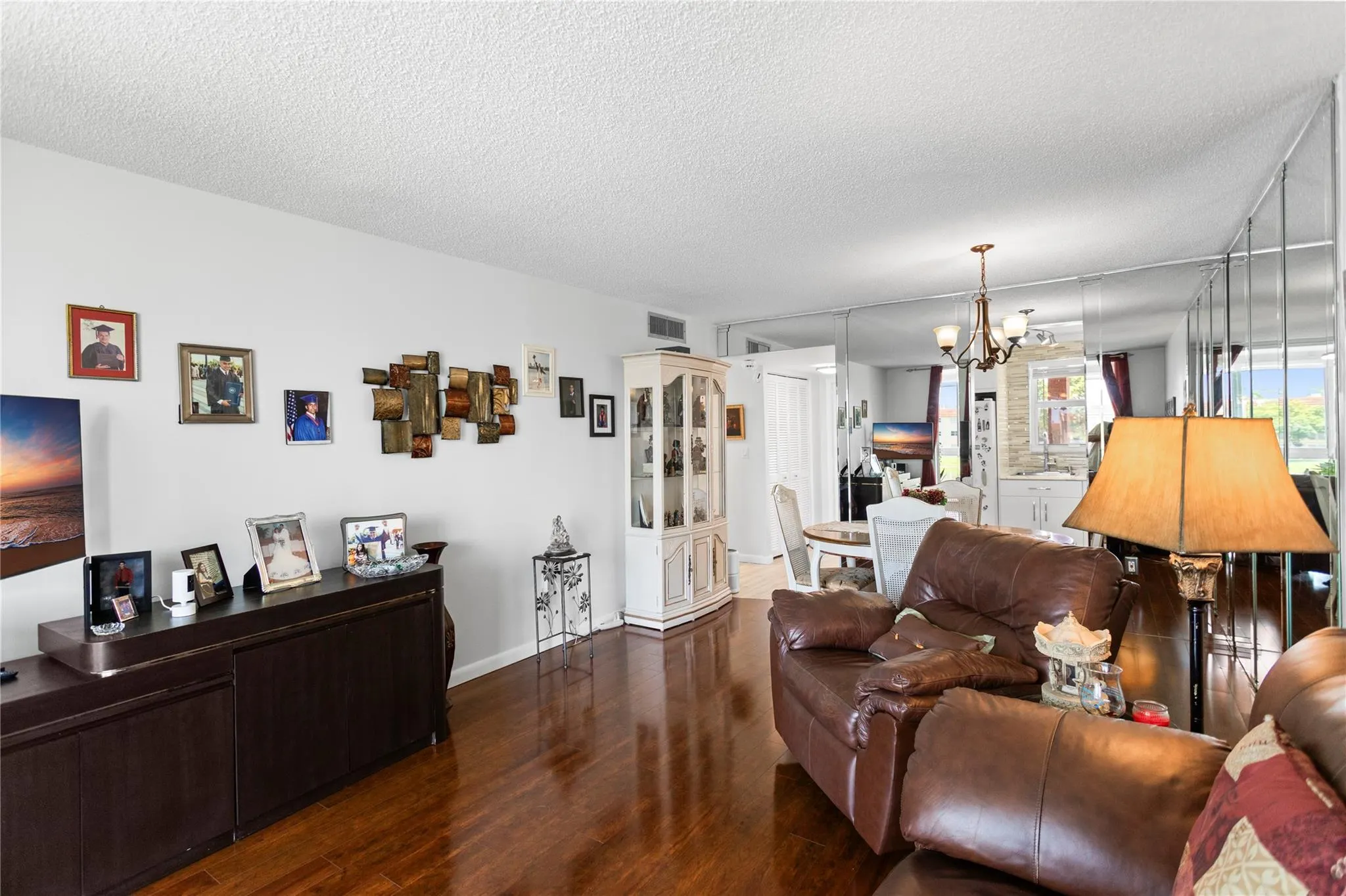 2801 N Pine Island Rd, #208