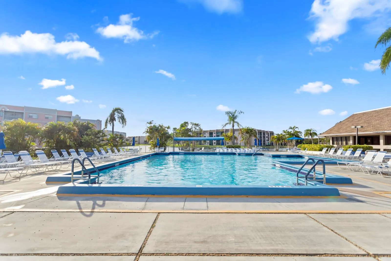 2801 N Pine Island Rd, #208