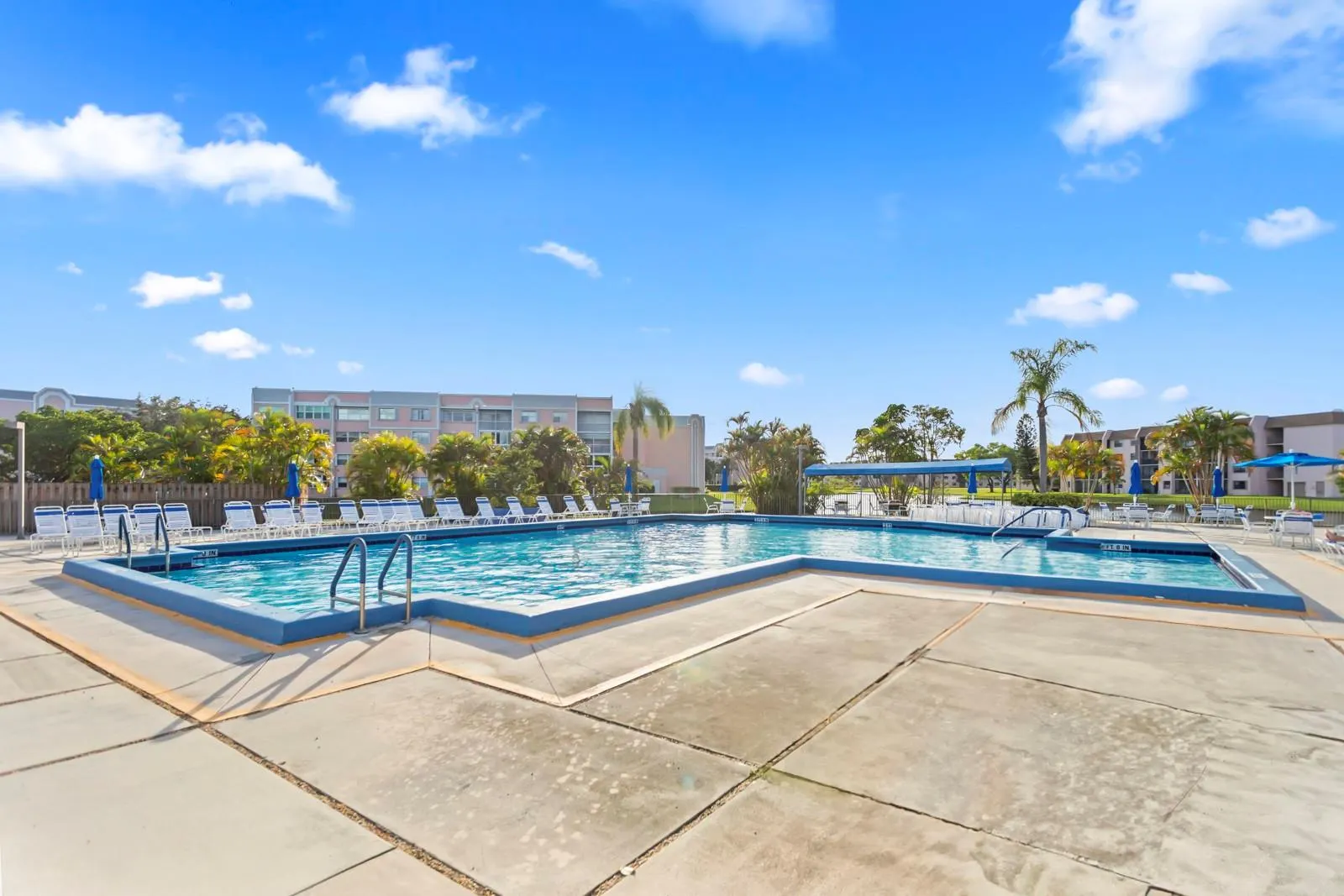 2801 N Pine Island Rd, #208