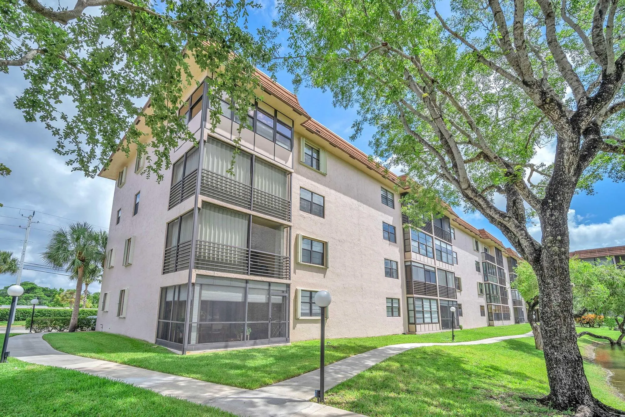 4930 E Sabal Palm Blvd, #414