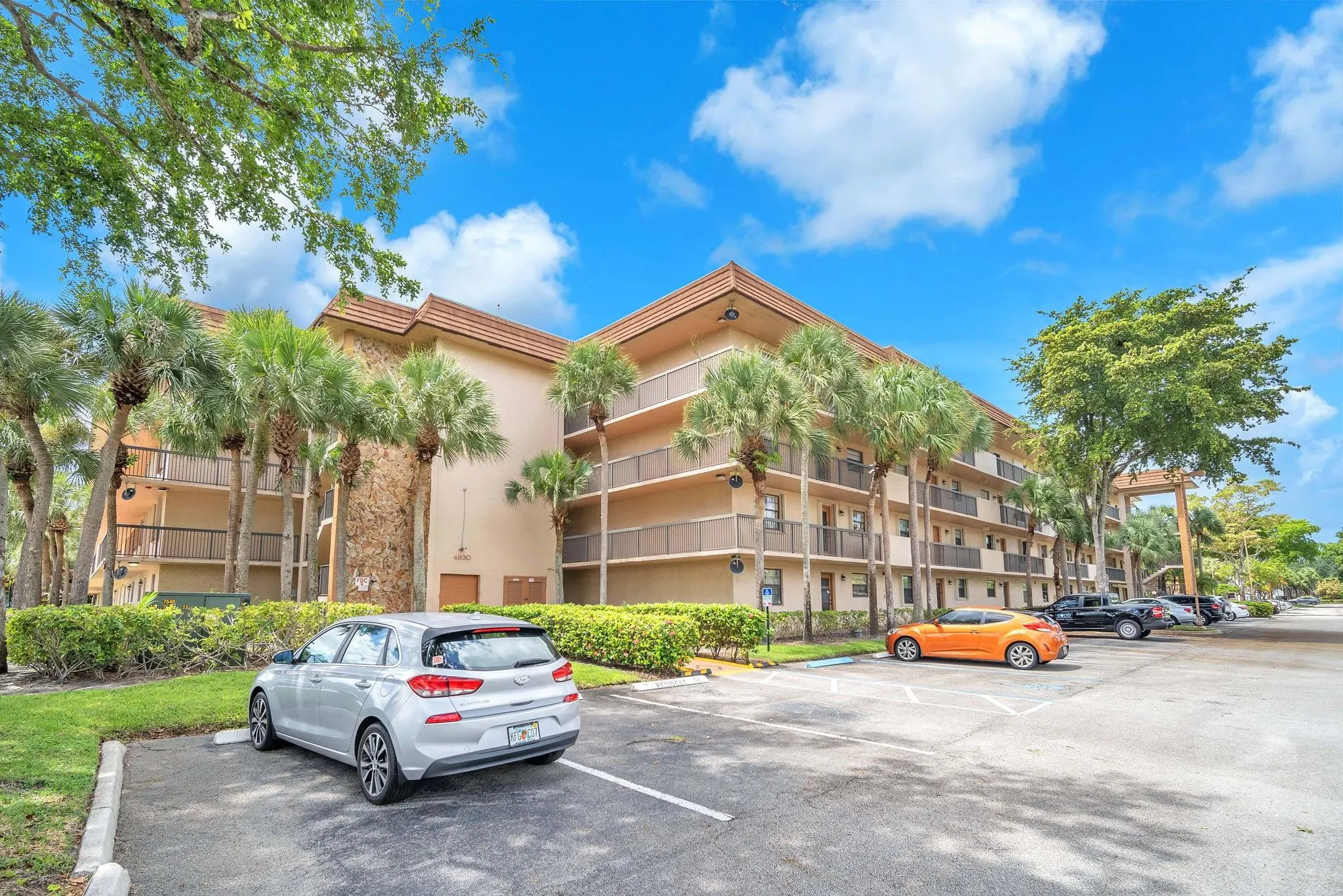 4930 E Sabal Palm Blvd, #414