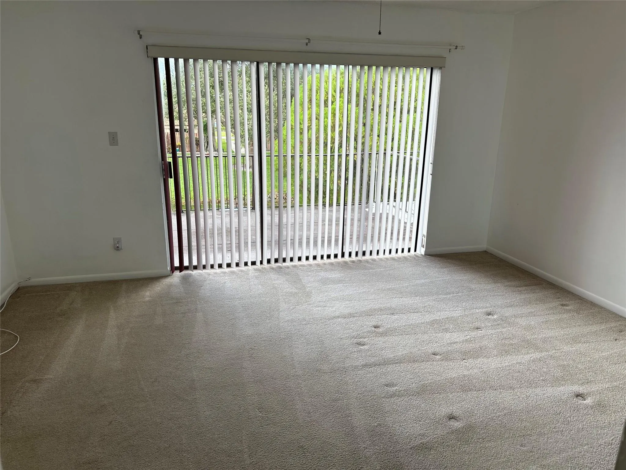32 Spinning Wheel Ln, #32