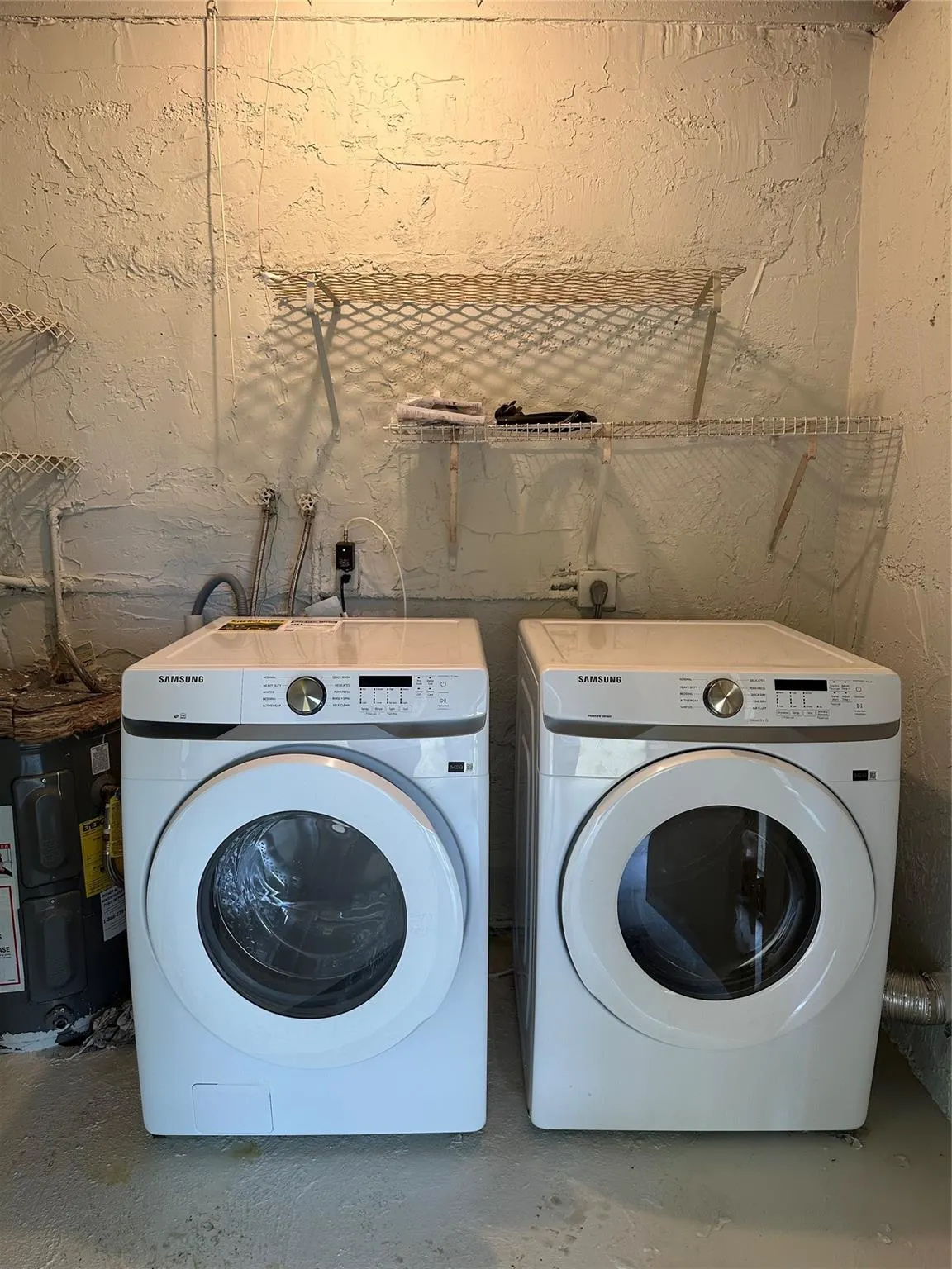 32 Spinning Wheel Ln, #32