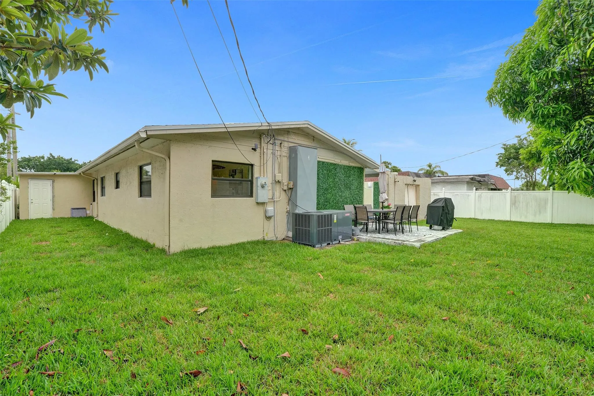 1711 NE 2nd Ter