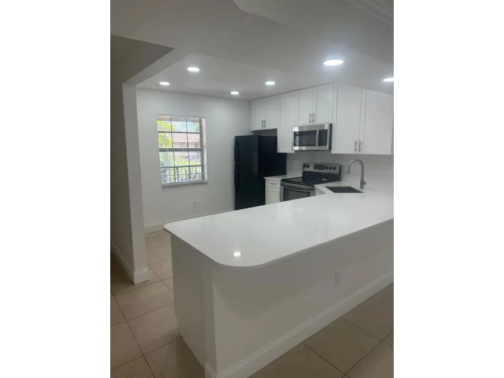 1520 NW 45th St, #0