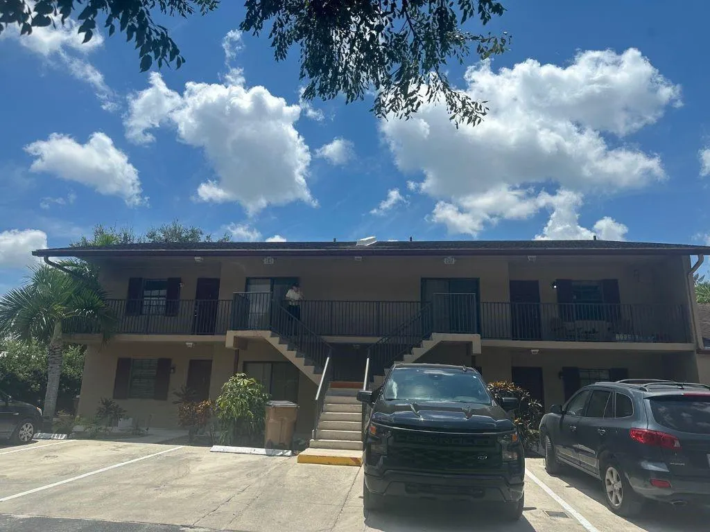 1520 NW 45th St, #0