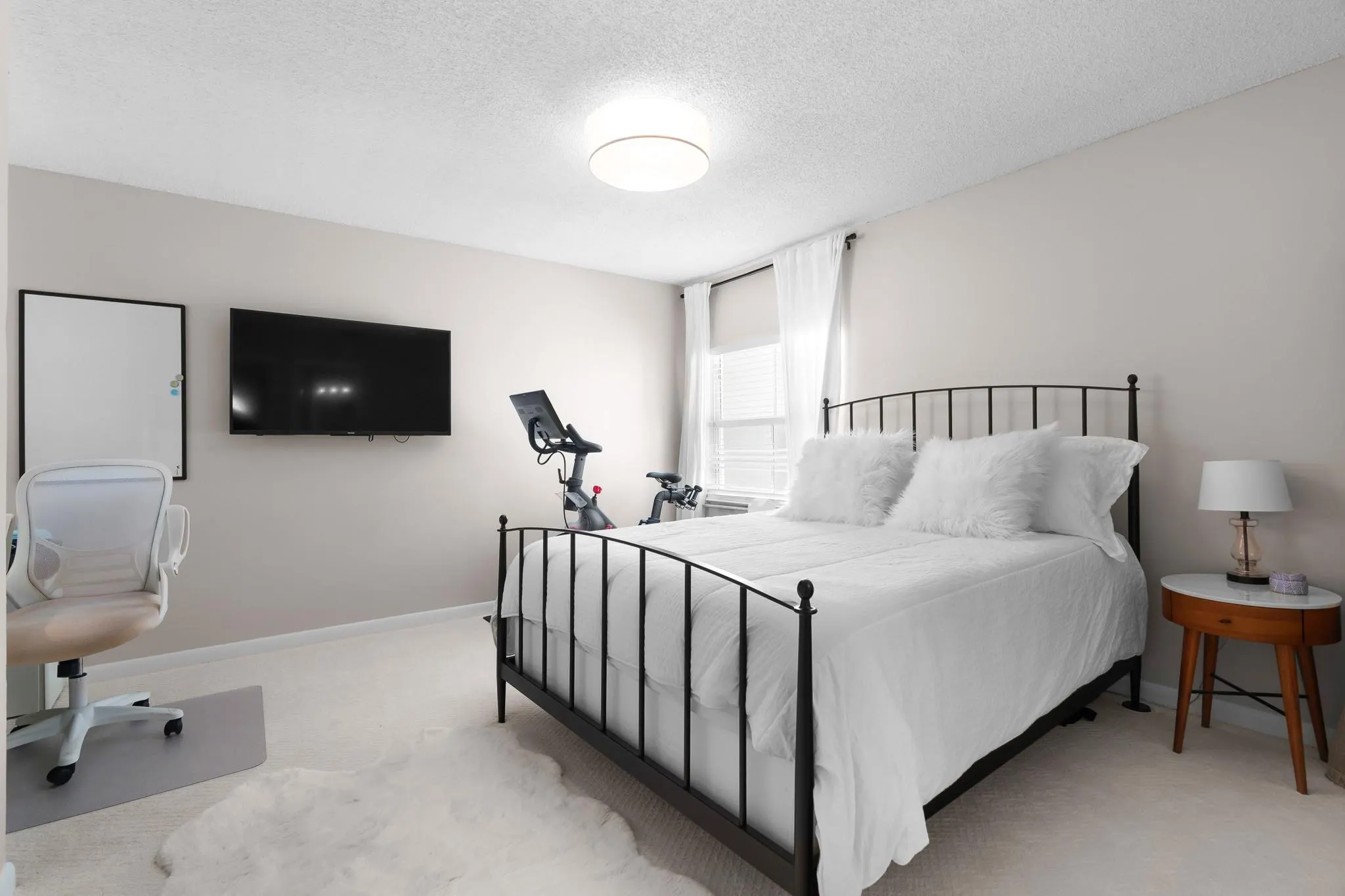1321 Bayview Dr, #4