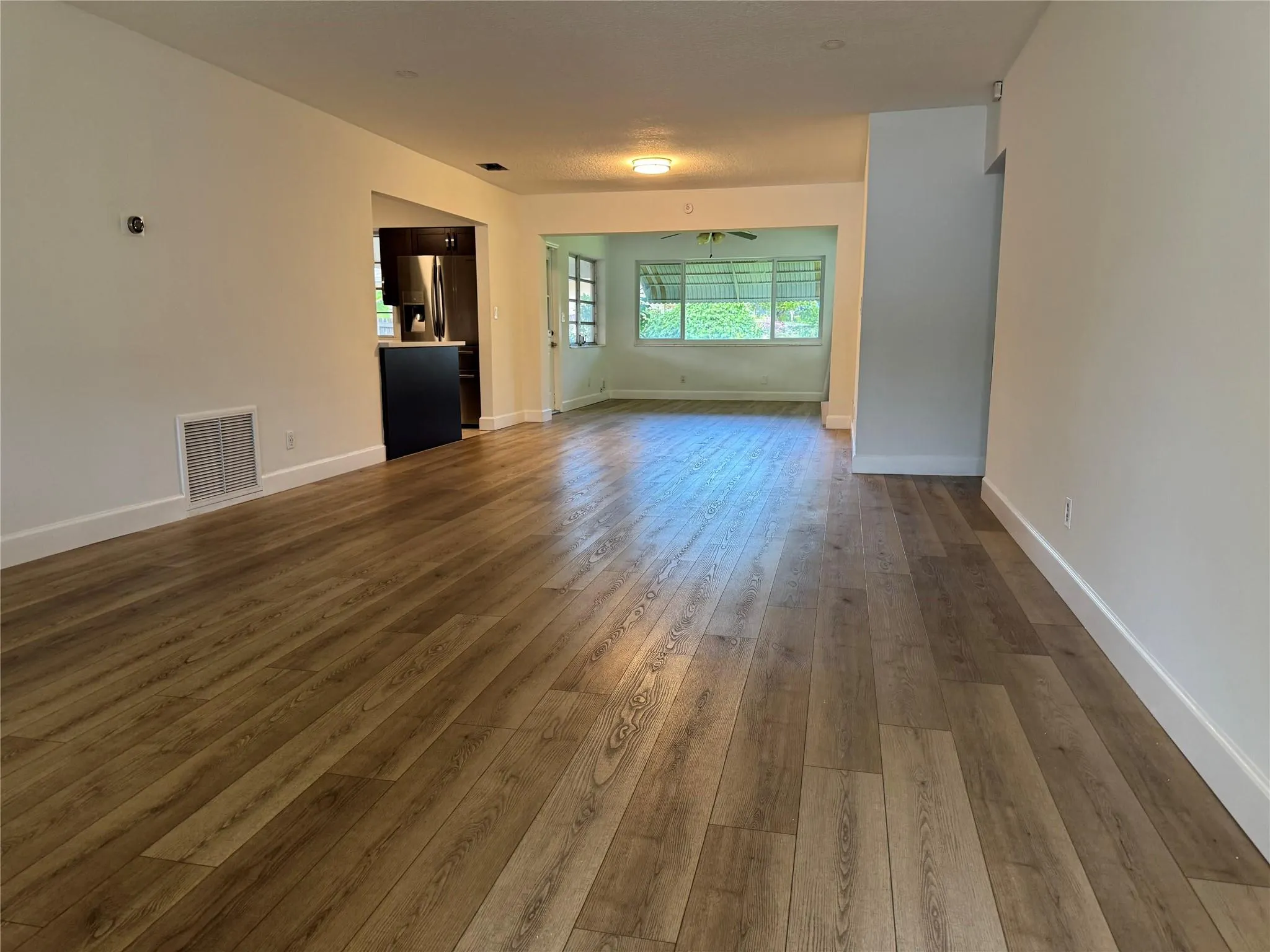 1401 N 31st Rd