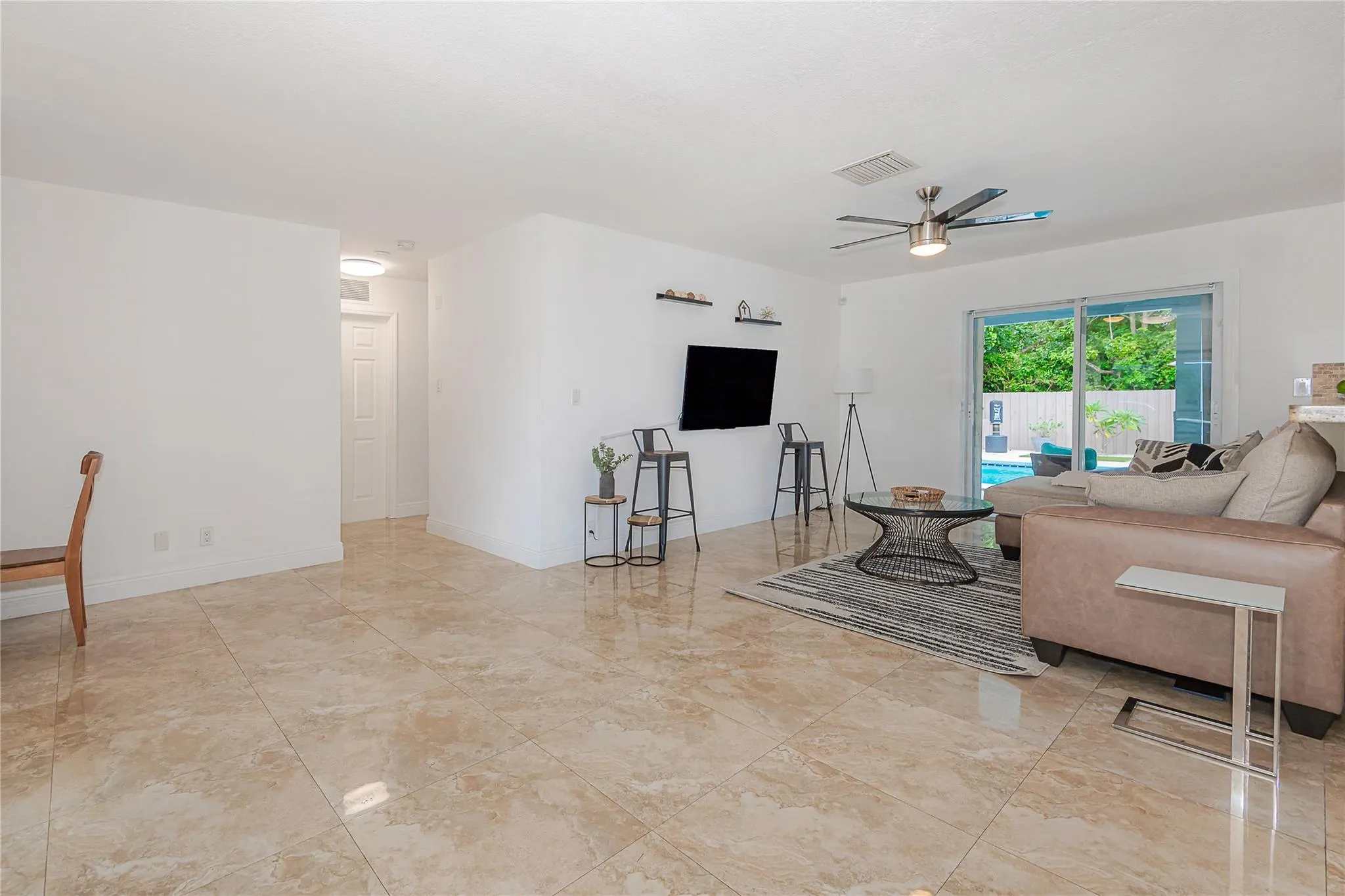7410 NW 13th Ct