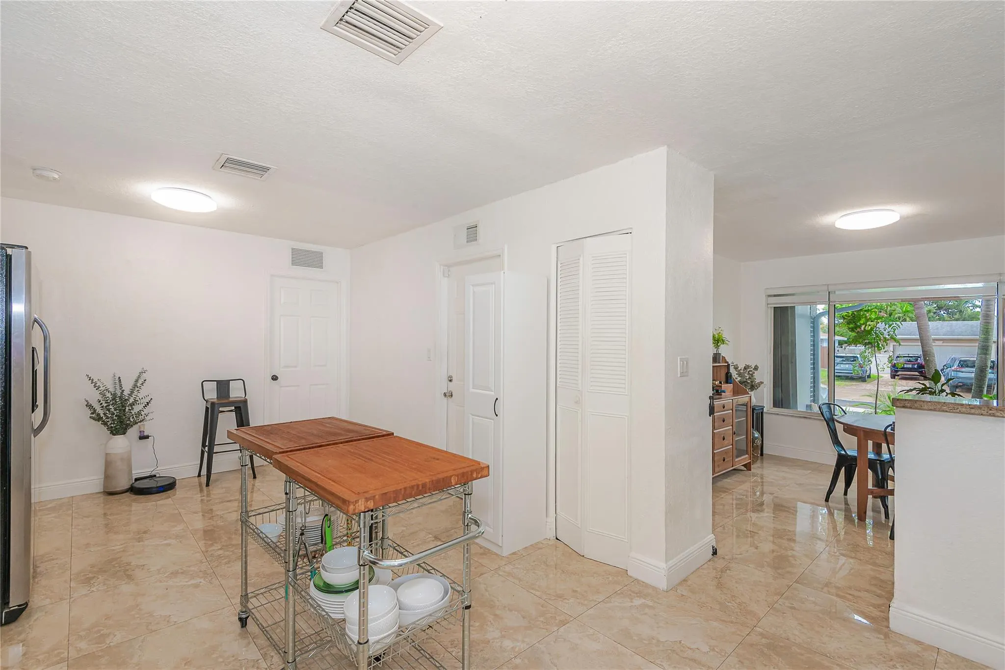 7410 NW 13th Ct