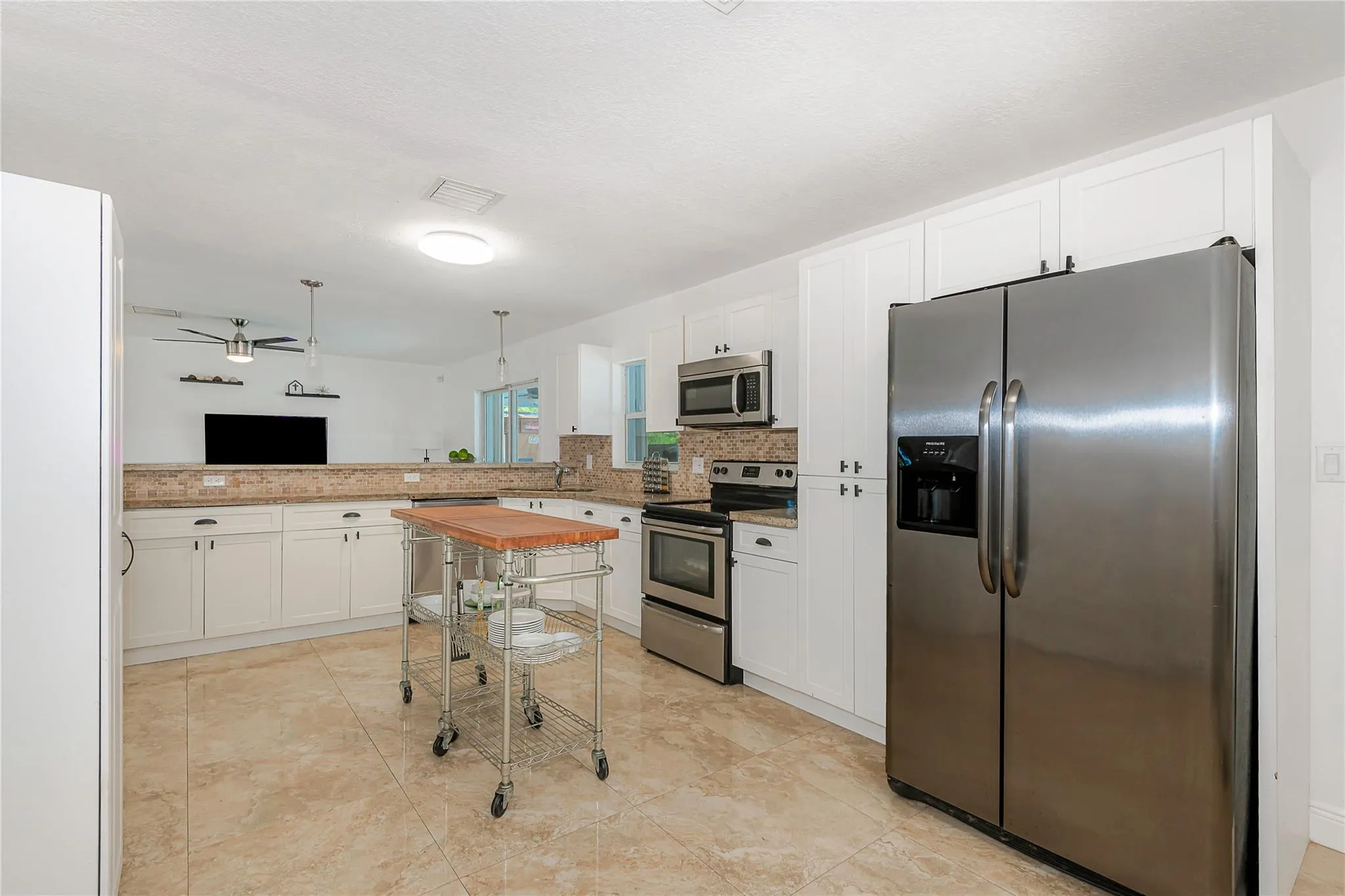 7410 NW 13th Ct