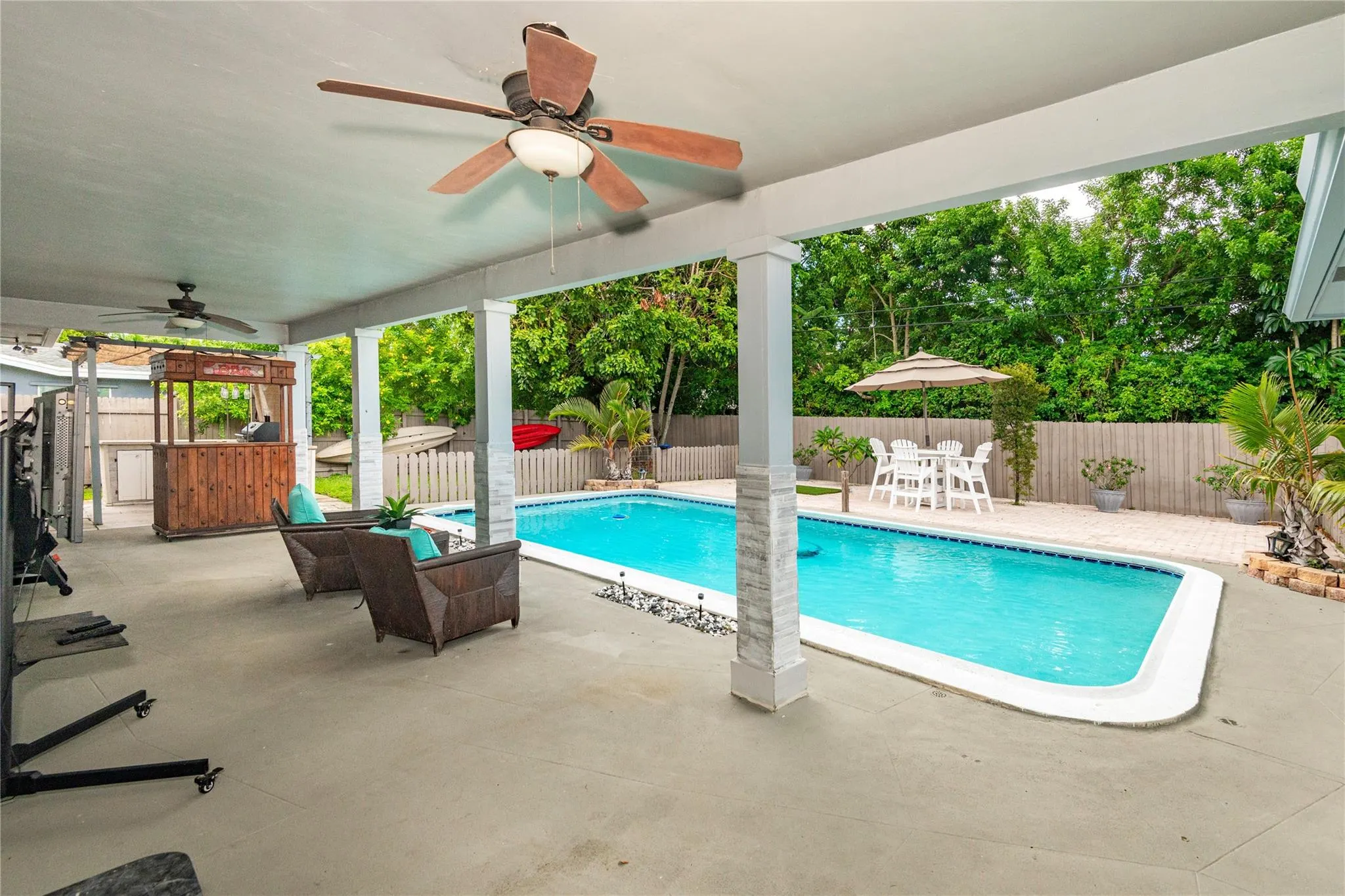 7410 NW 13th Ct