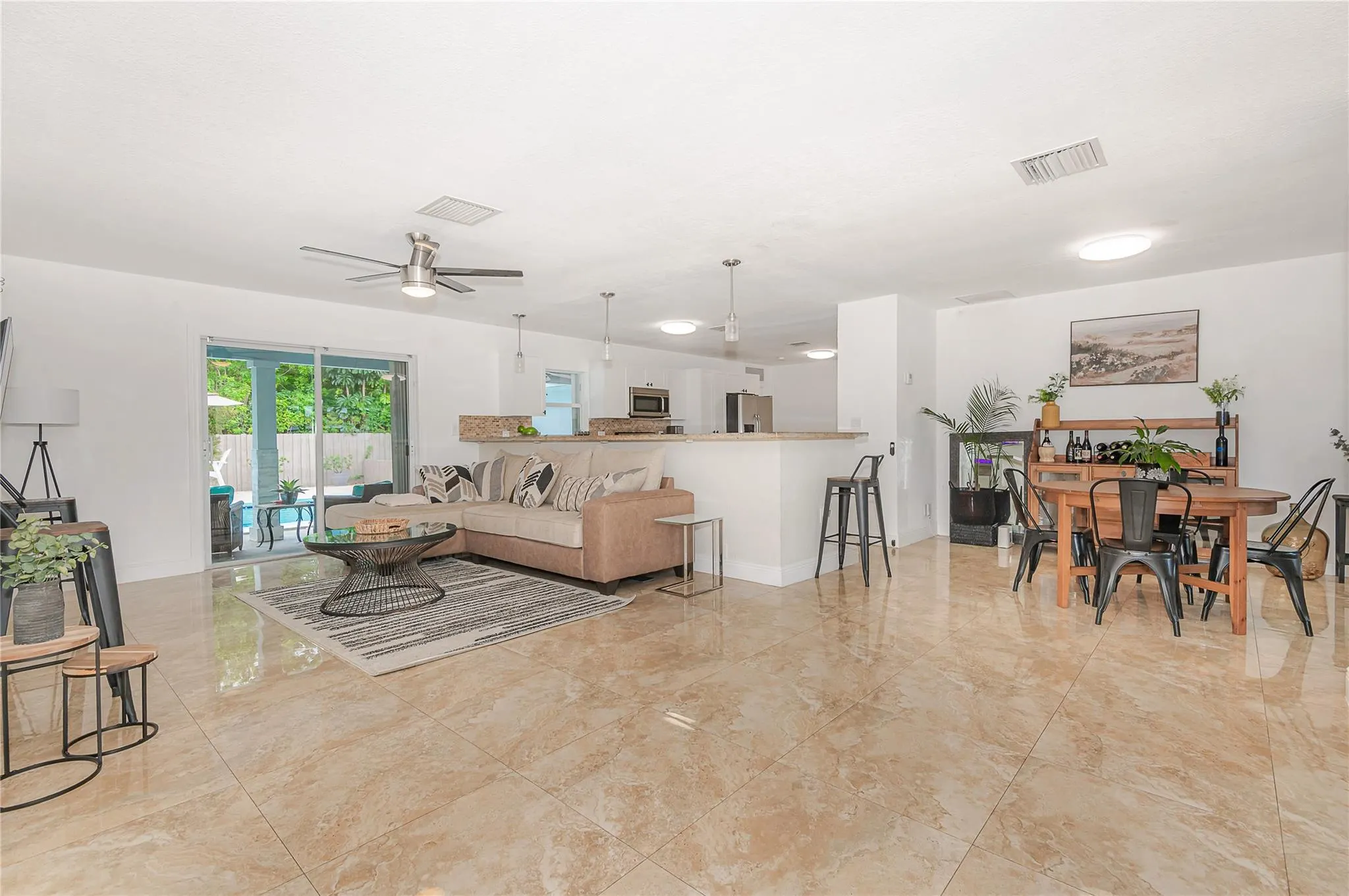 7410 NW 13th Ct