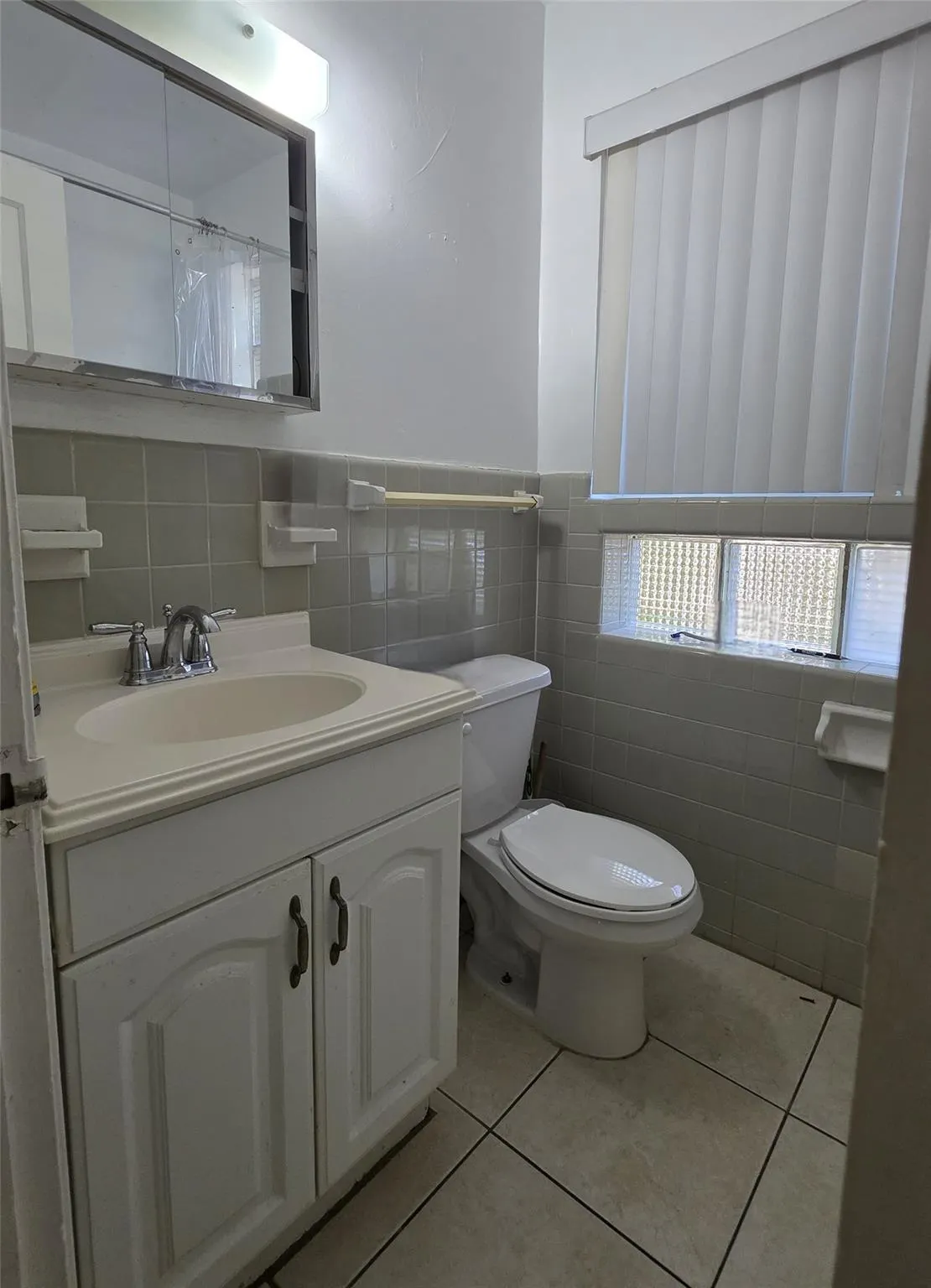 611 Ponce De Leon Dr, #1