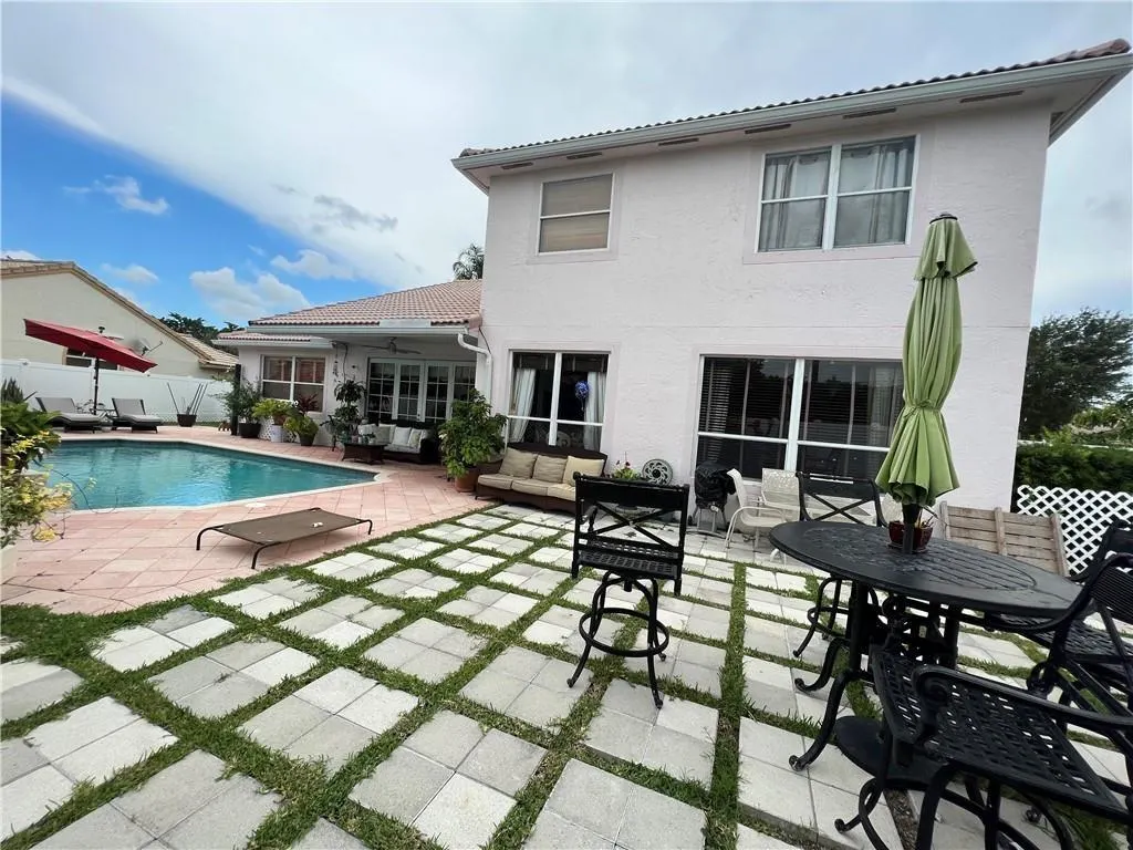 9588 Lake Serena Drive