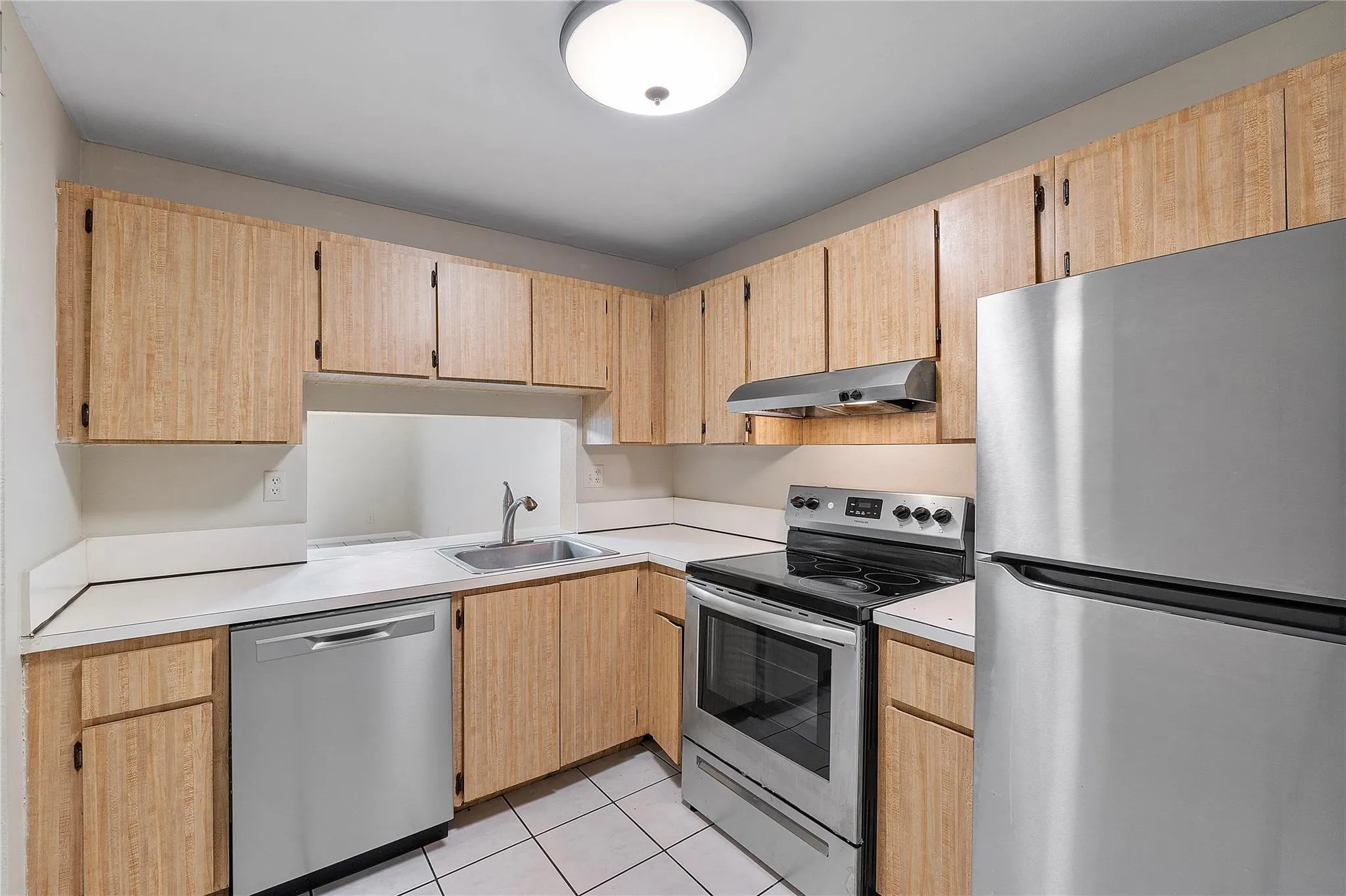 3710 N Pine Island Rd, #314