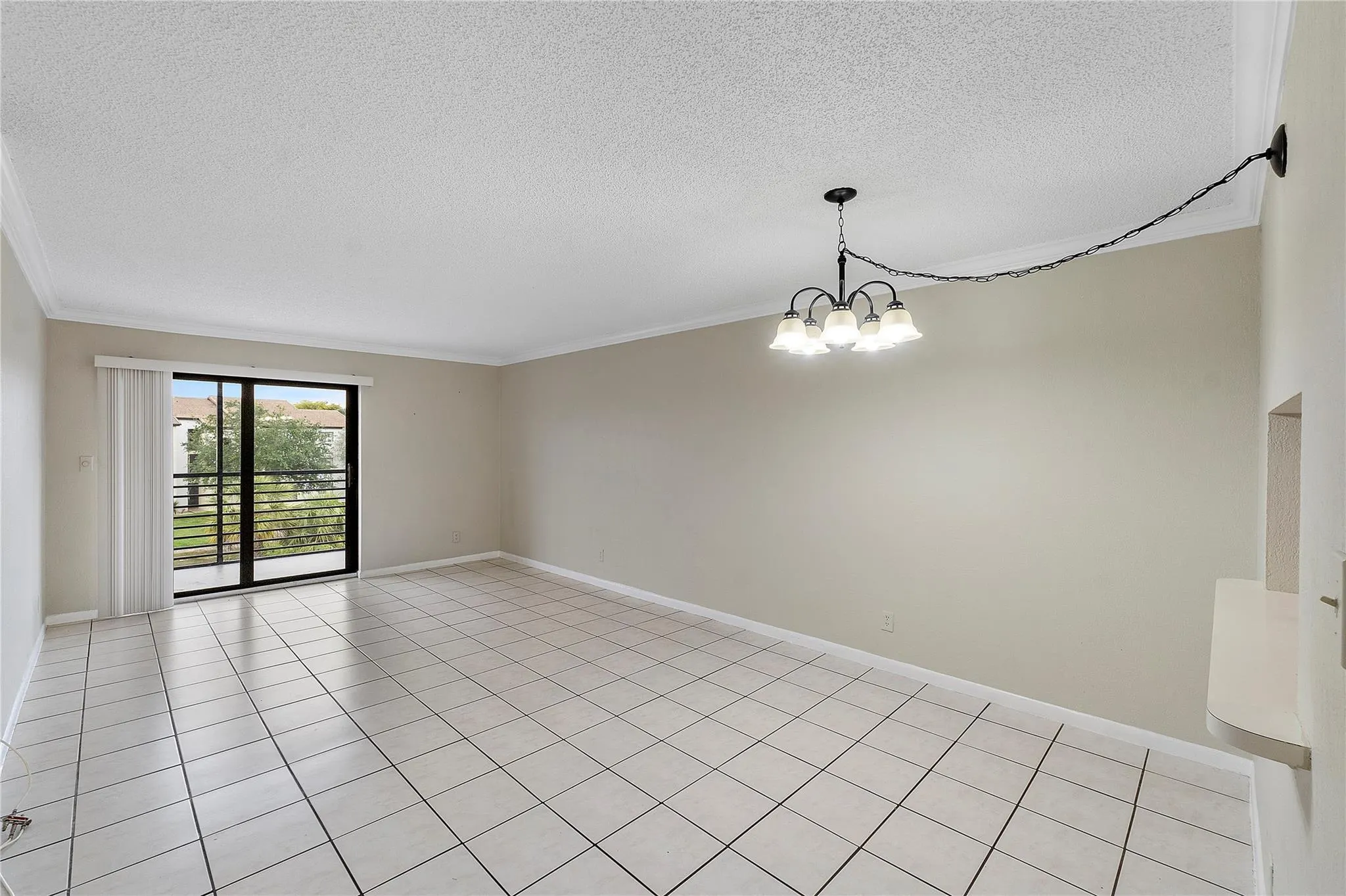 3710 N Pine Island Rd, #314