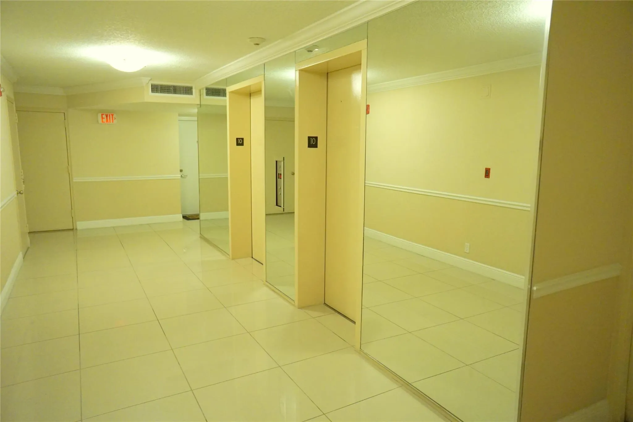 525 N Ocean Blvd, #1025