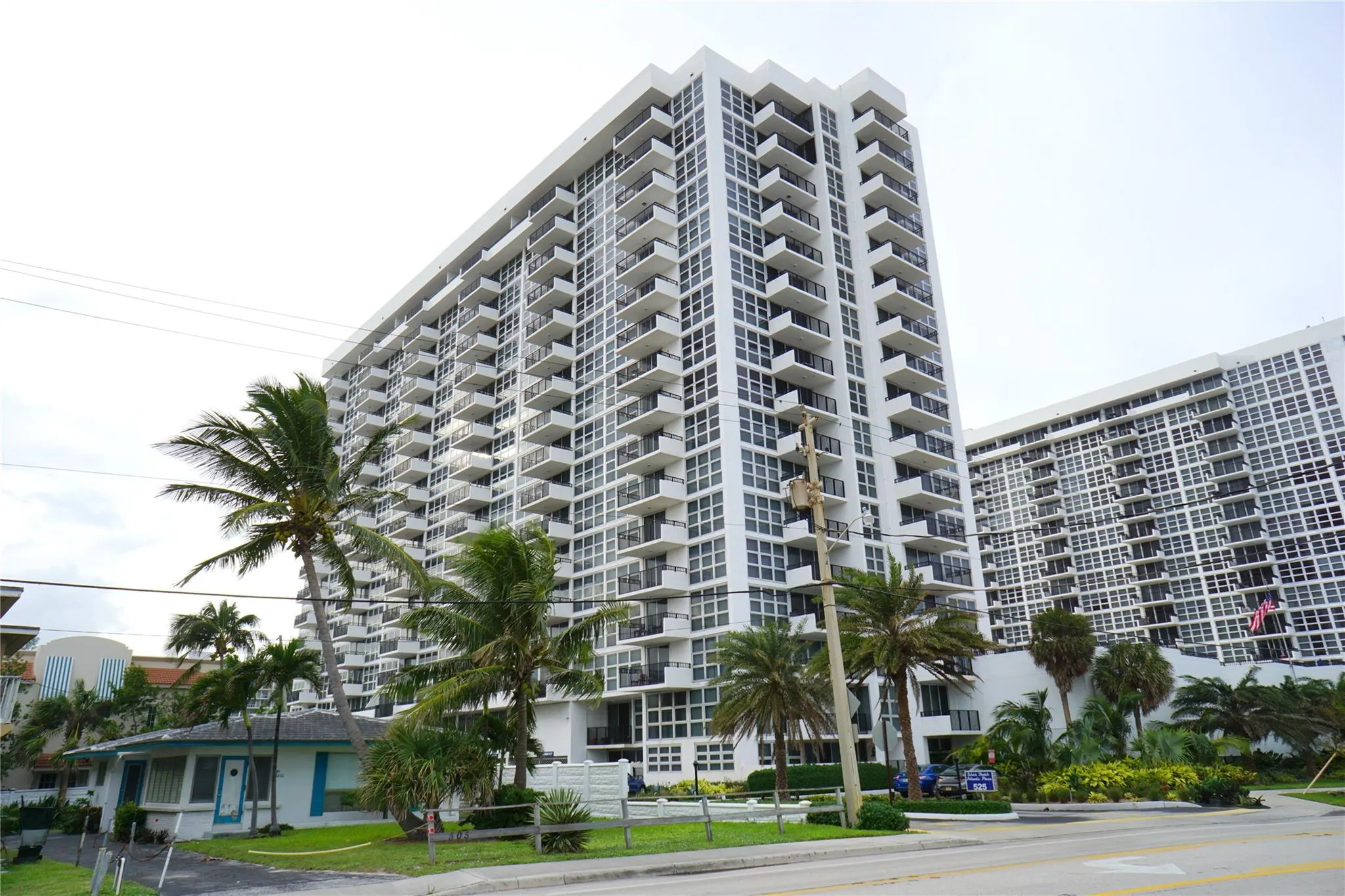 525 N Ocean Blvd, #1025