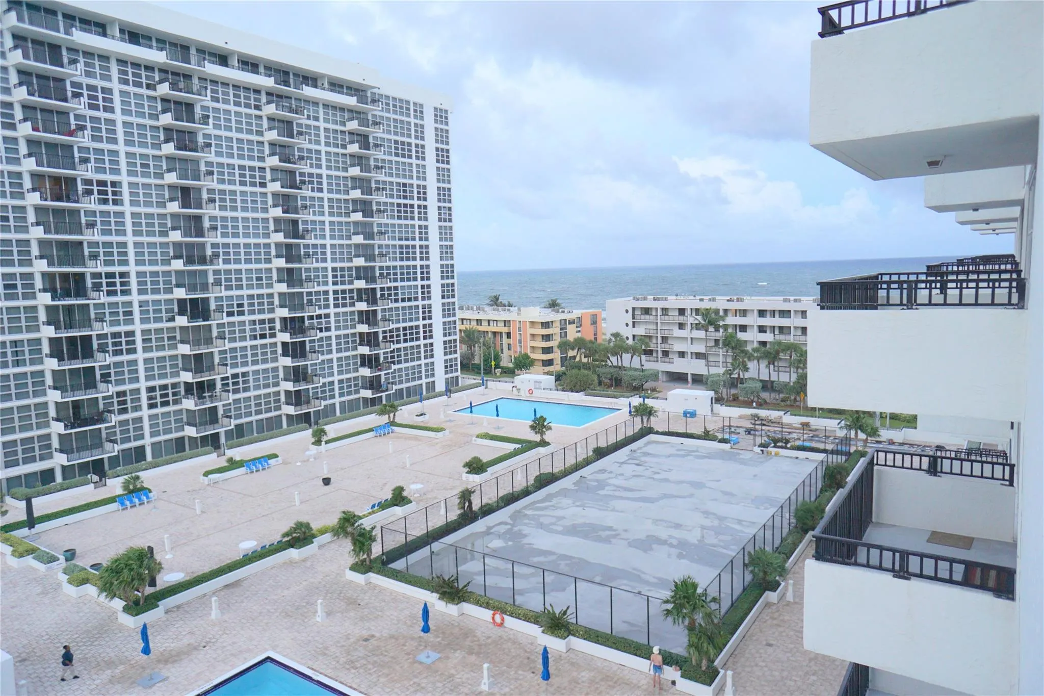 525 N Ocean Blvd, #1025