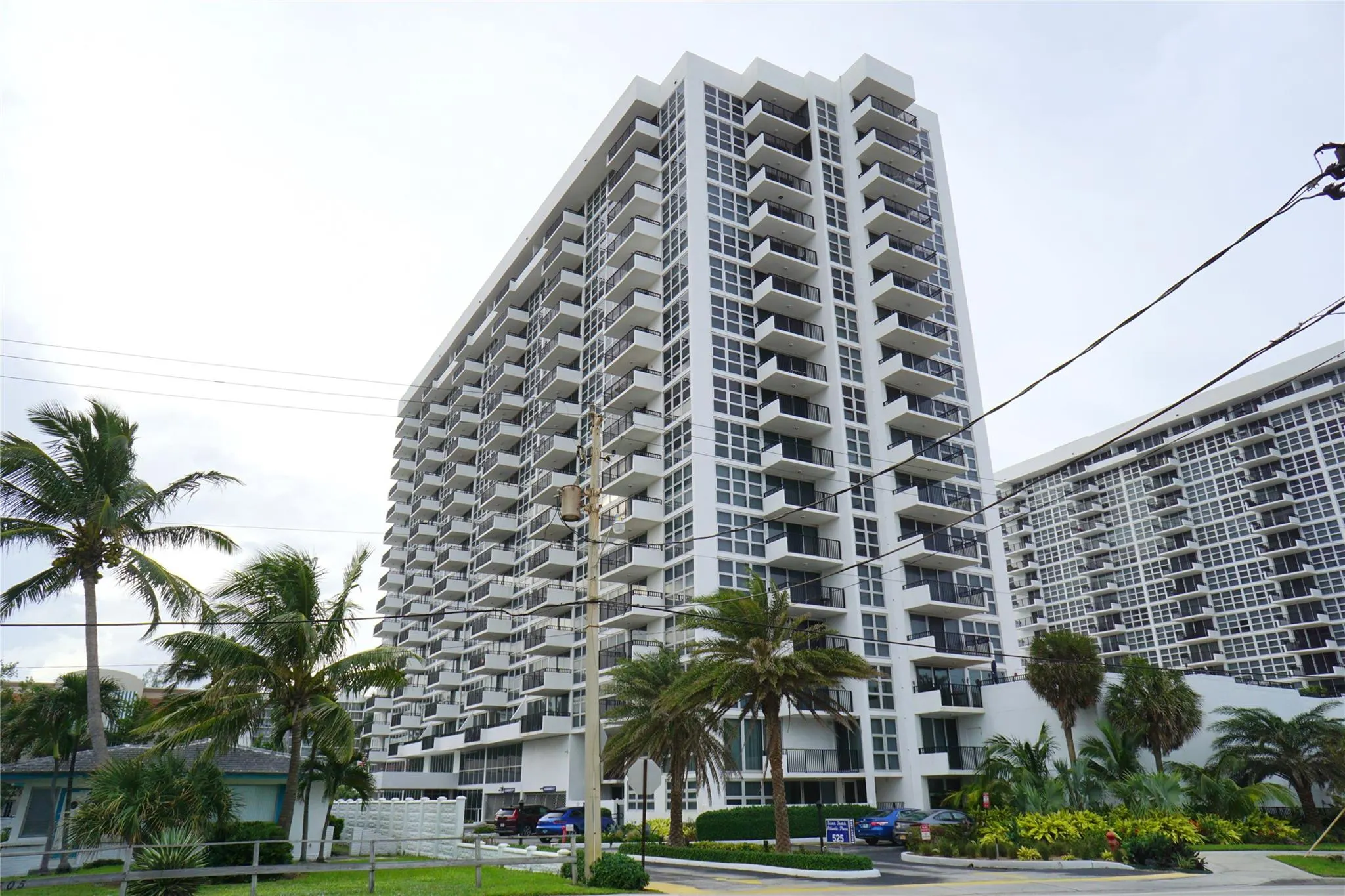 525 N Ocean Blvd, #1025