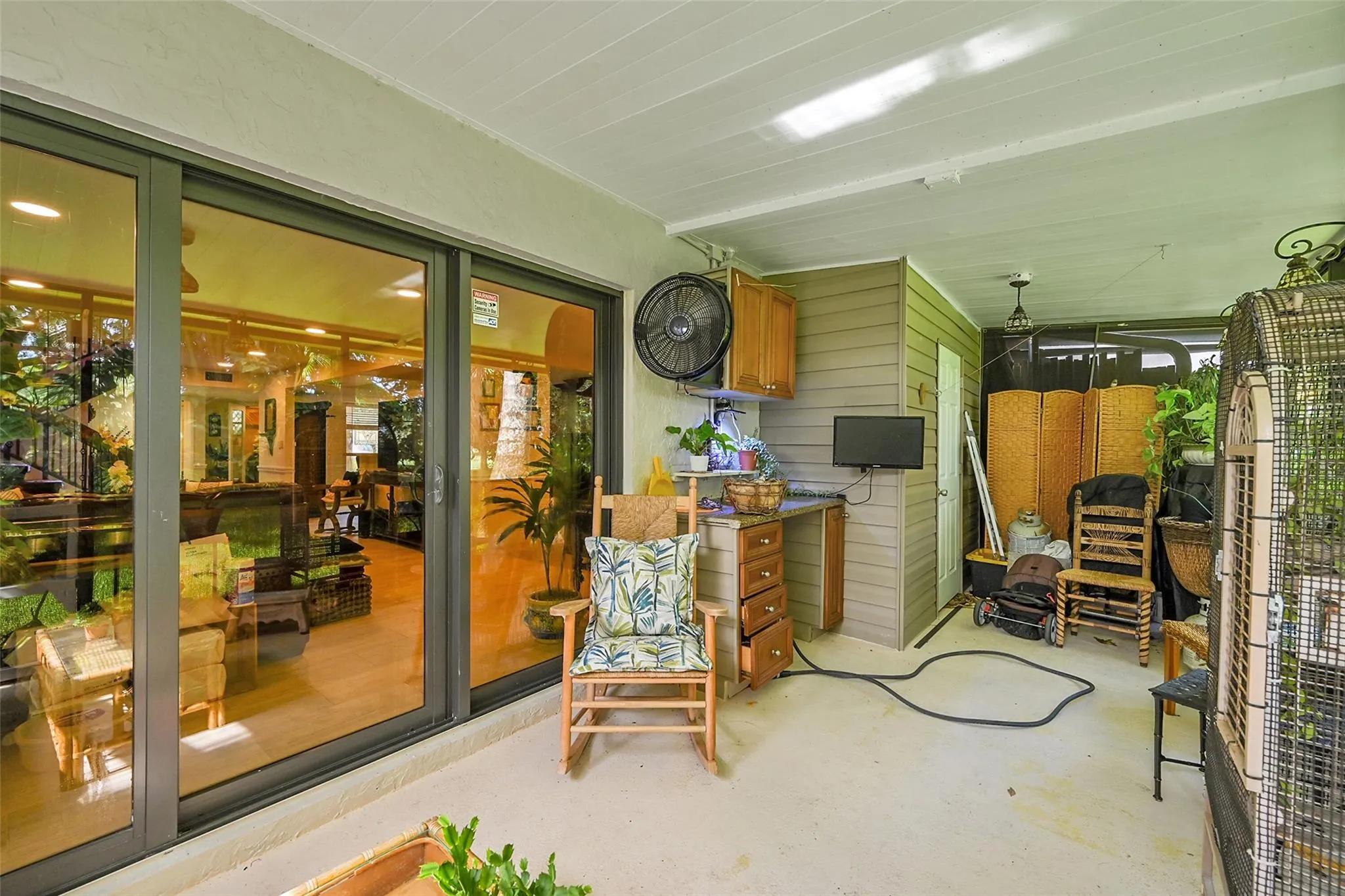 9713 N New River Canal Rd, #301