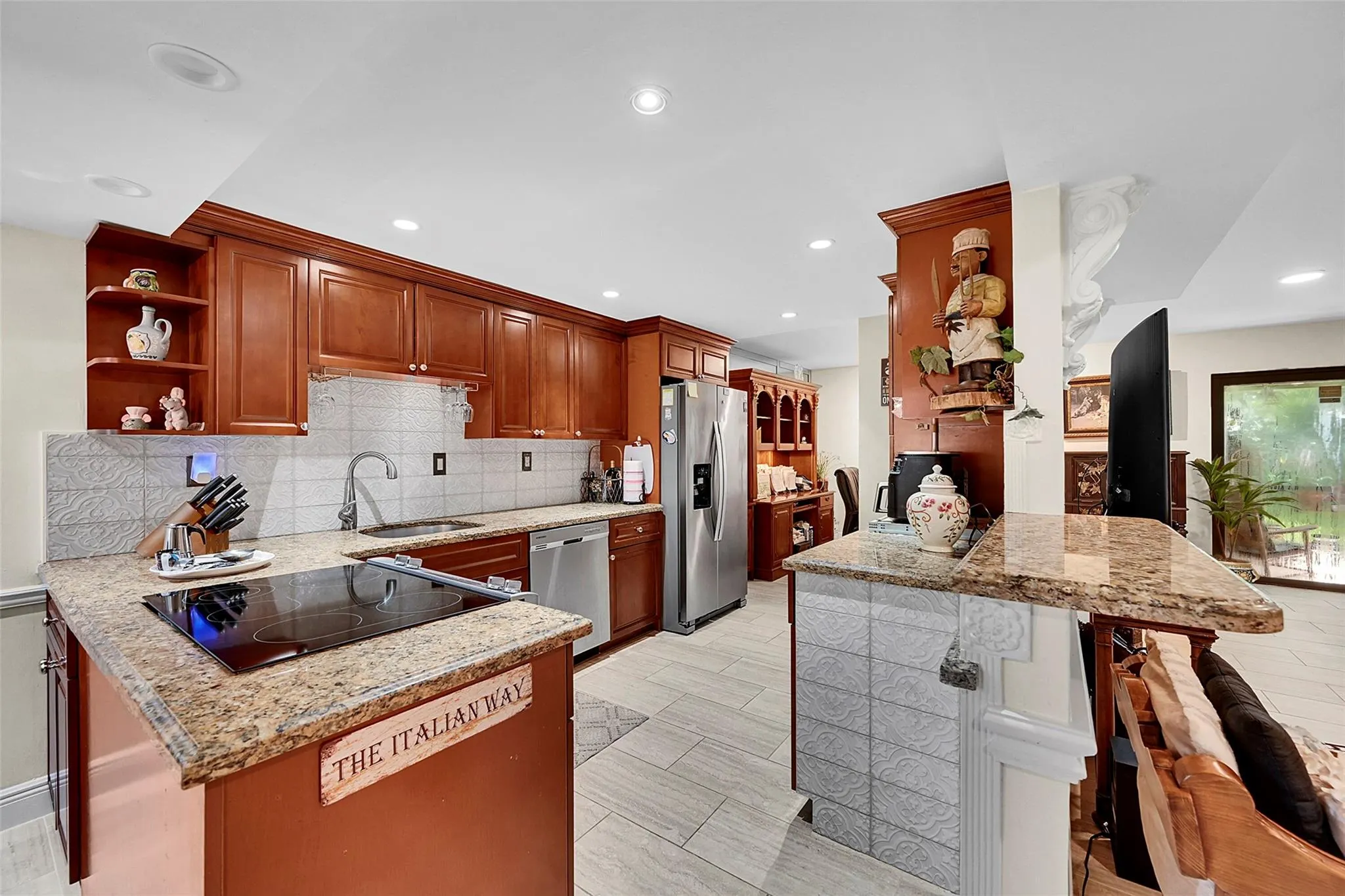 9713 N New River Canal Rd, #301
