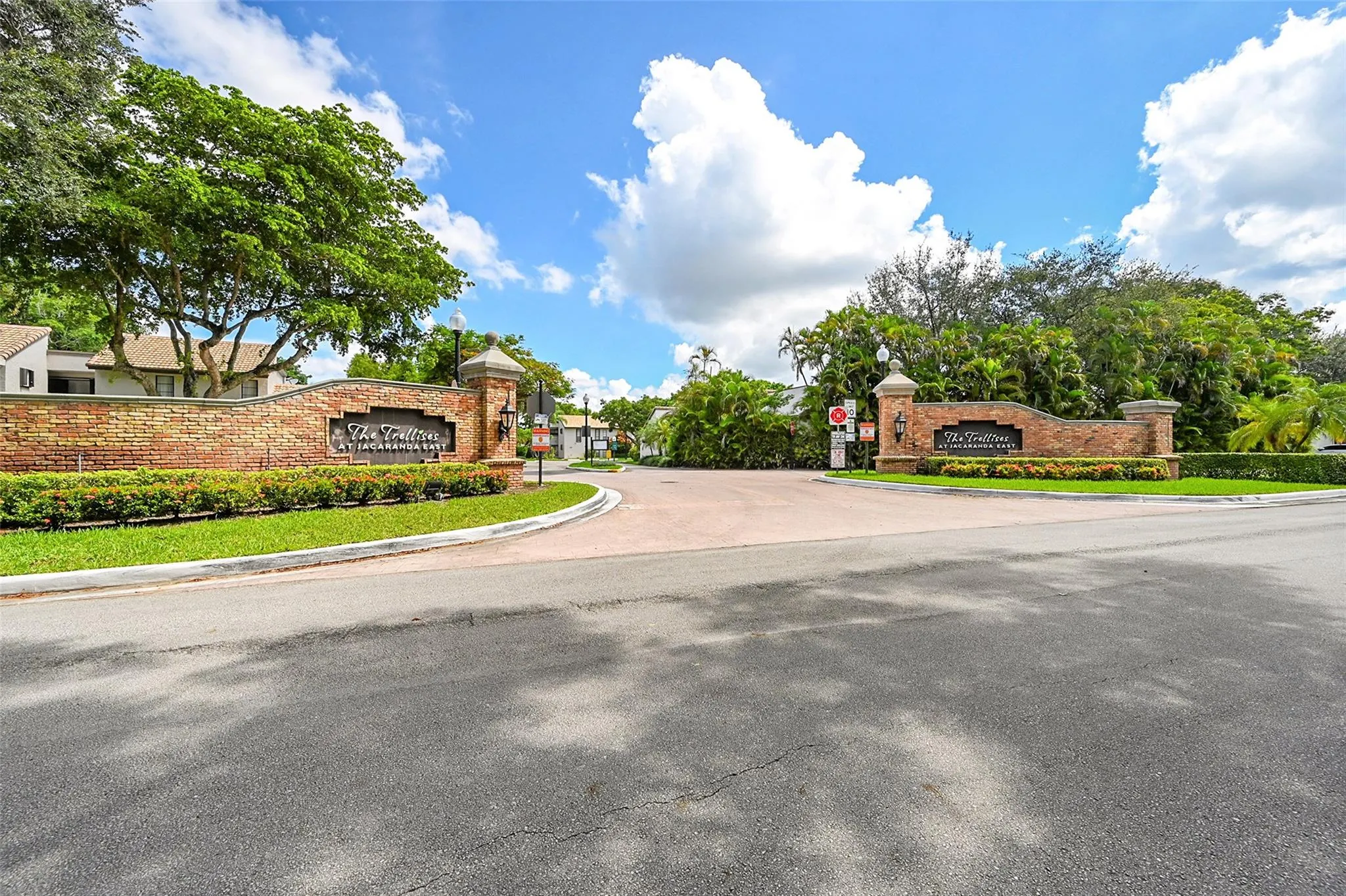 9713 N New River Canal Rd, #301