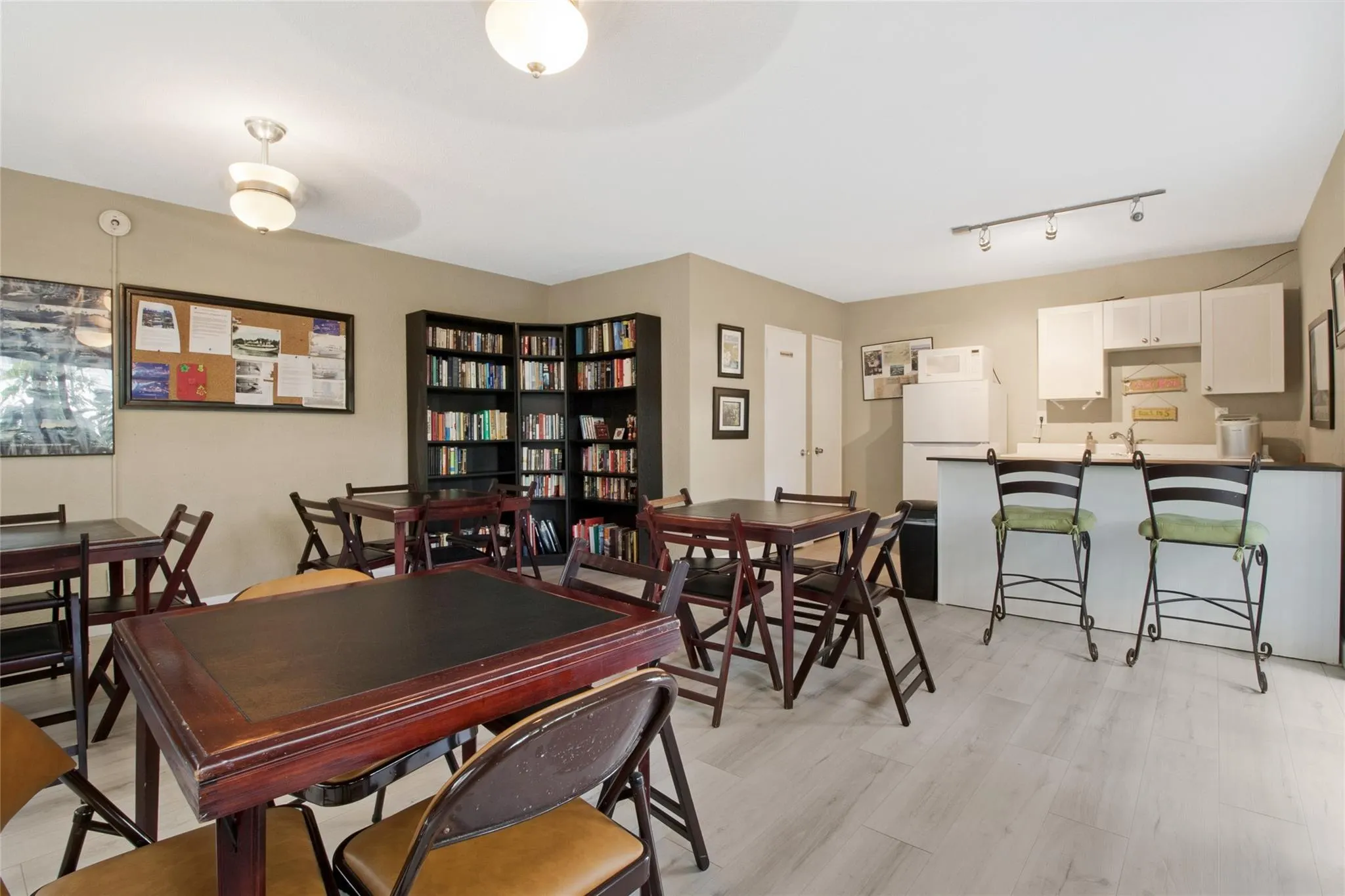 1000 SE 4th St, #127