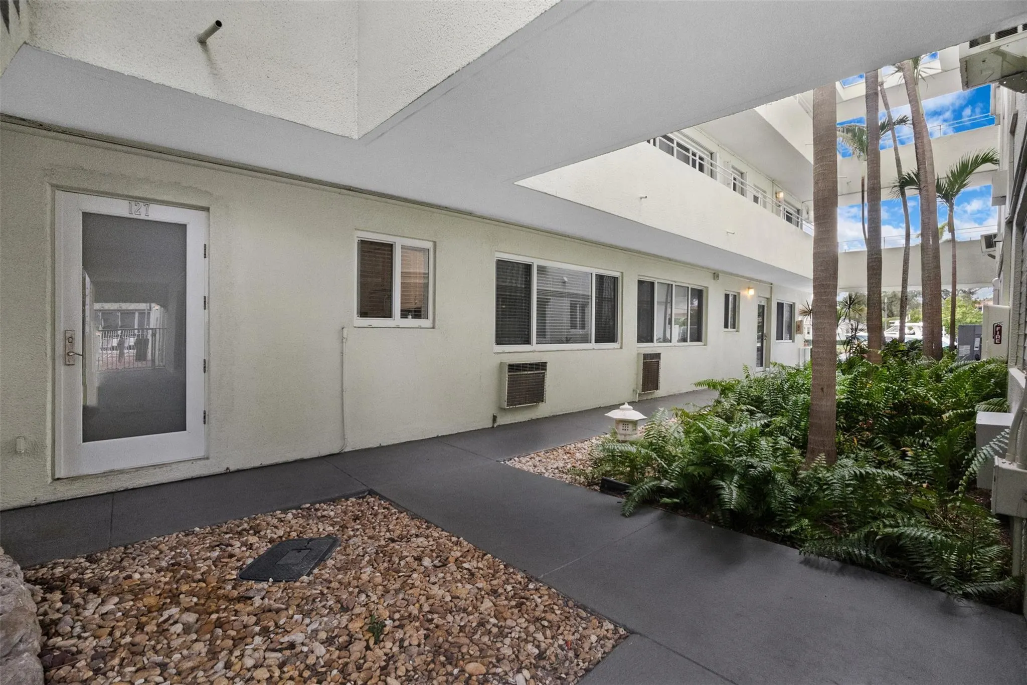 1000 SE 4th St, #127