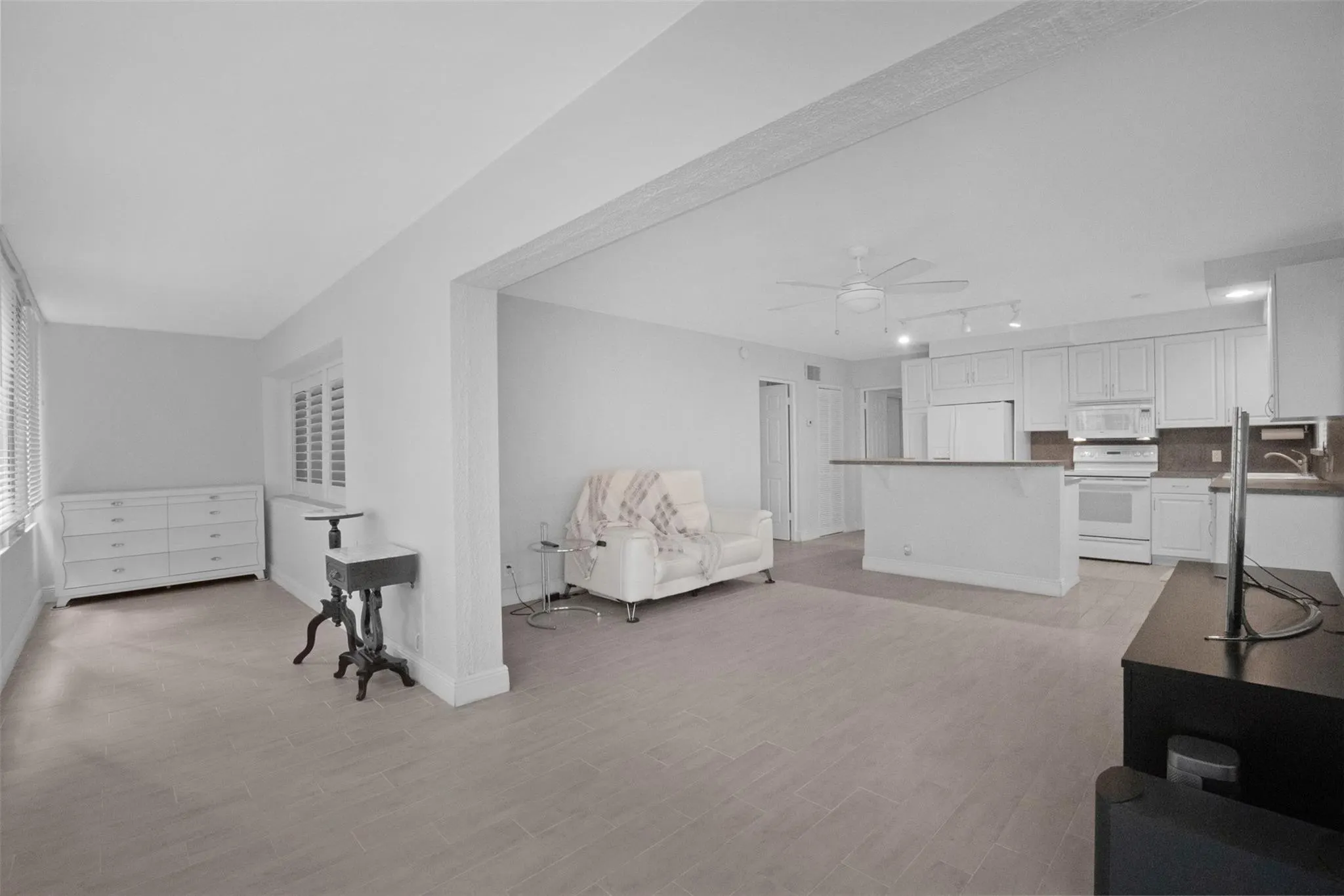 1000 SE 4th St, #127