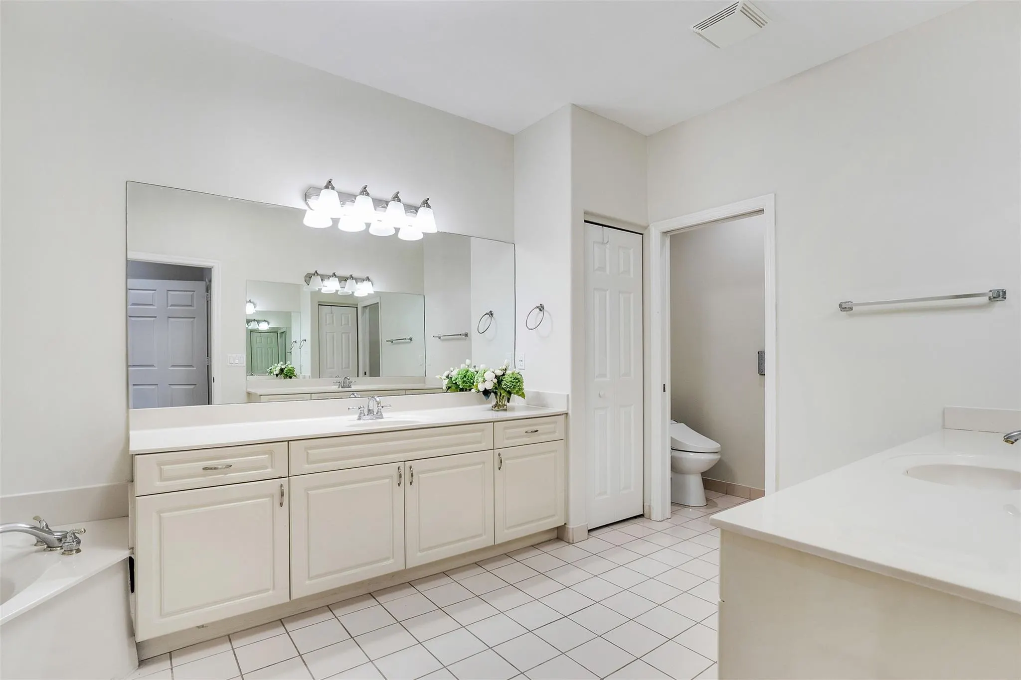 320 NE 7th Ave