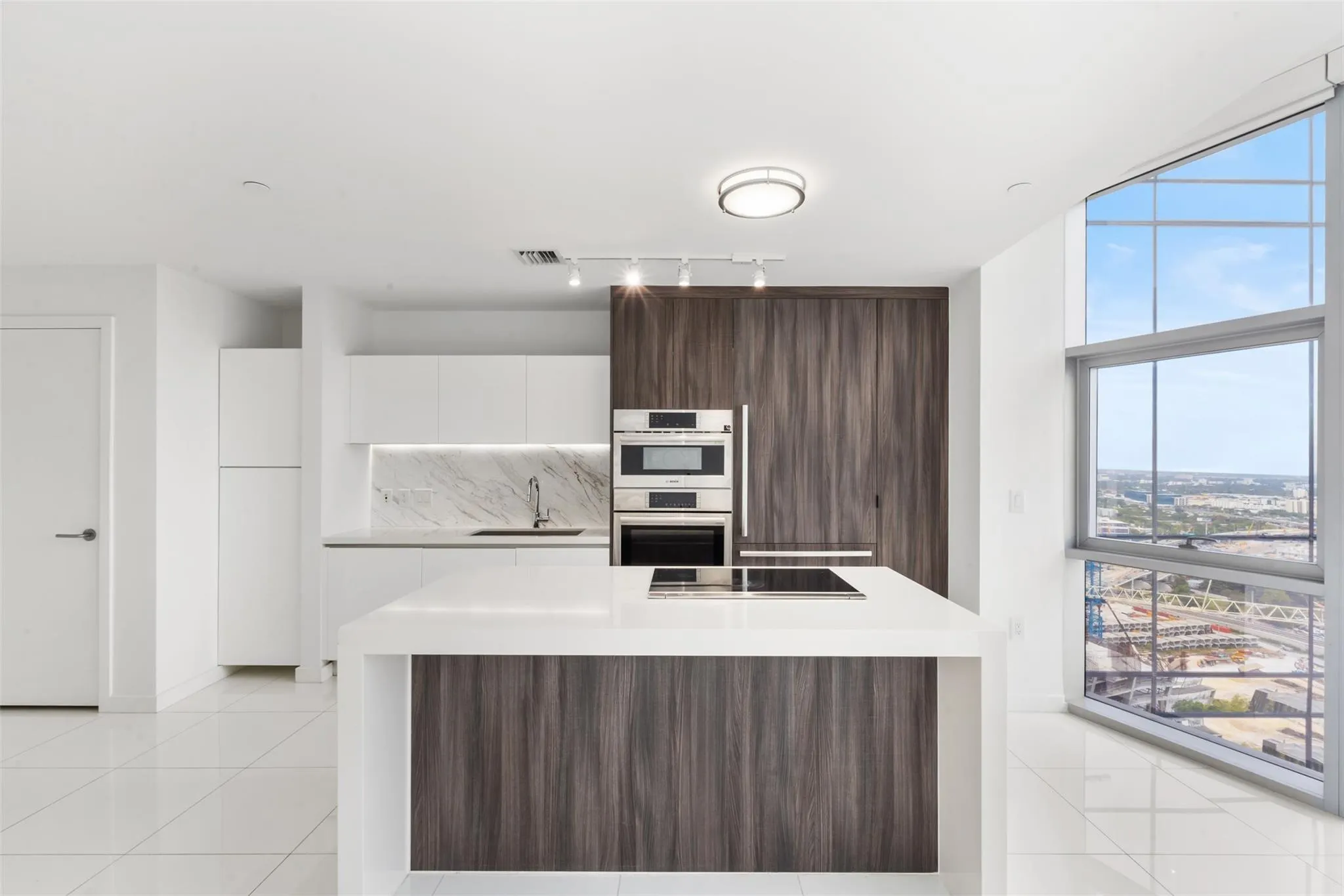851 NE 1st Ave, #3202