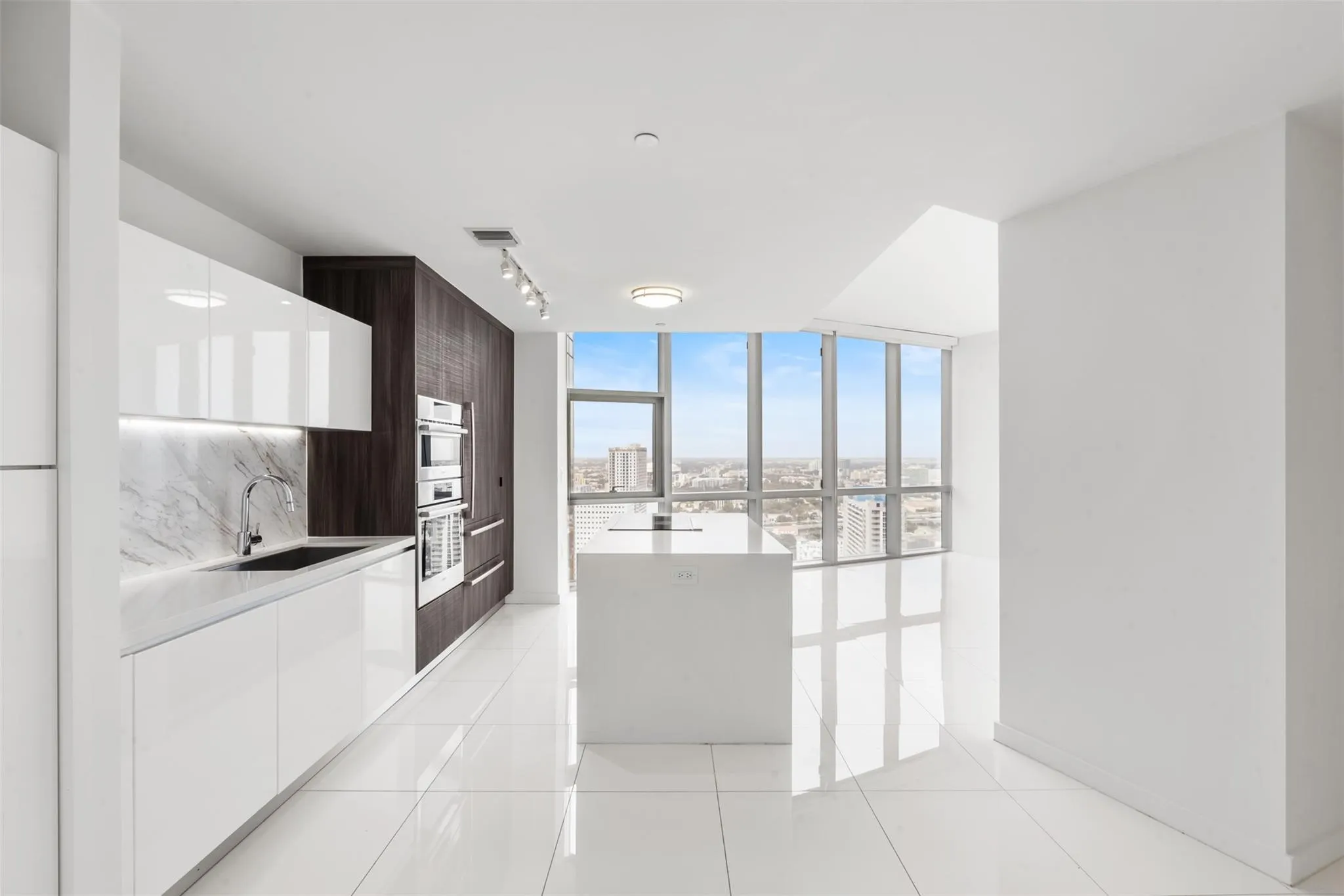 851 NE 1st Ave, #3202