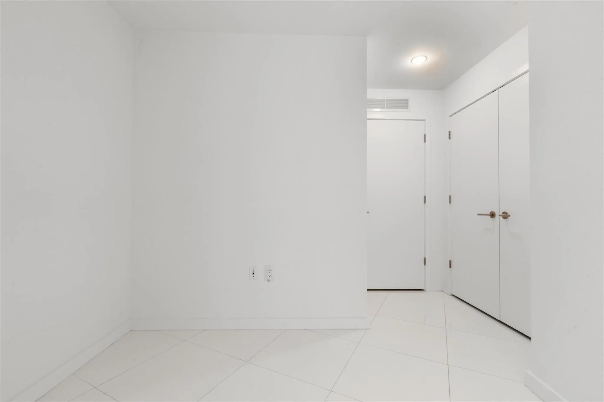 851 NE 1st Ave, #3202