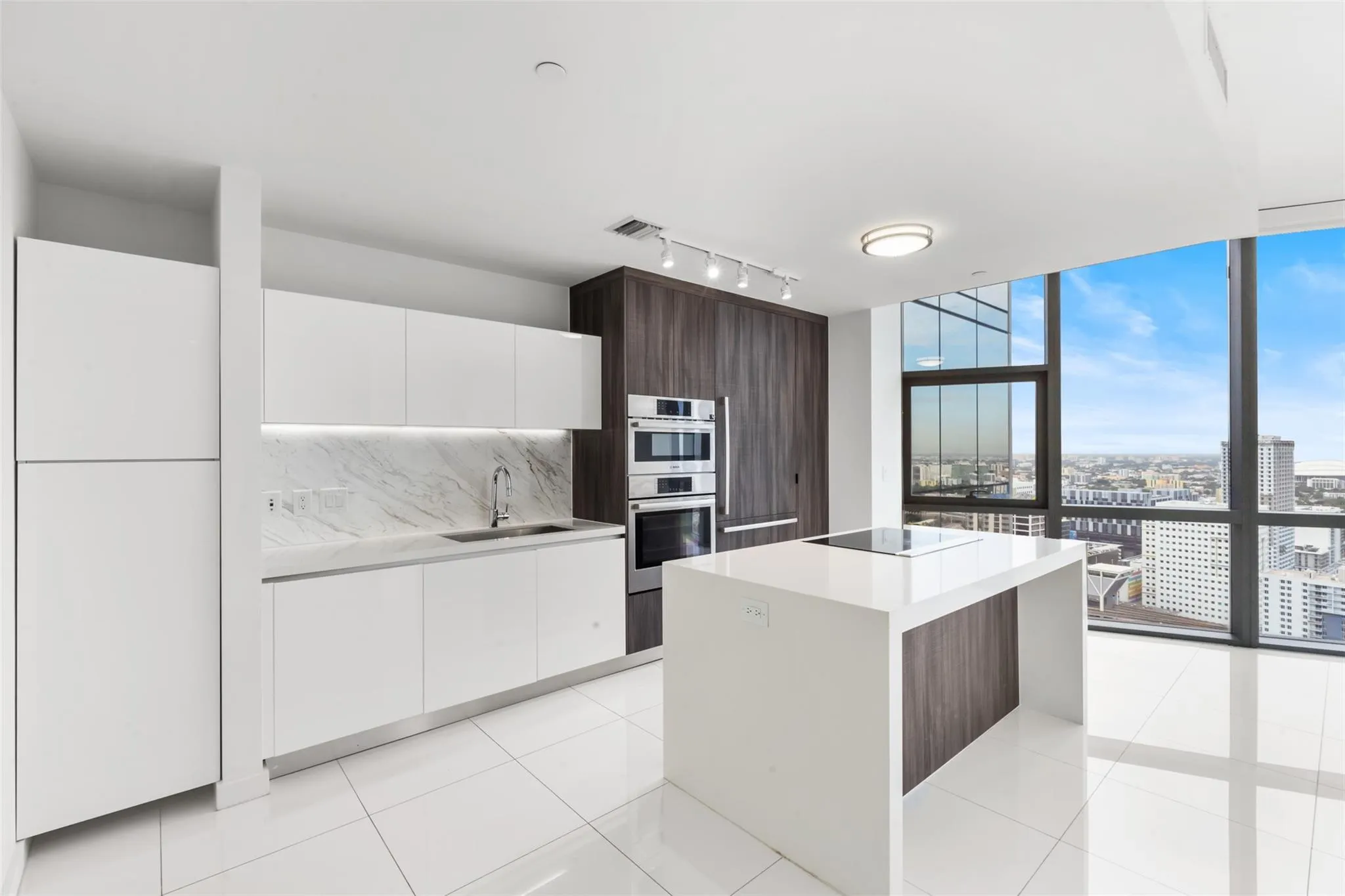 851 NE 1st Ave, #3202