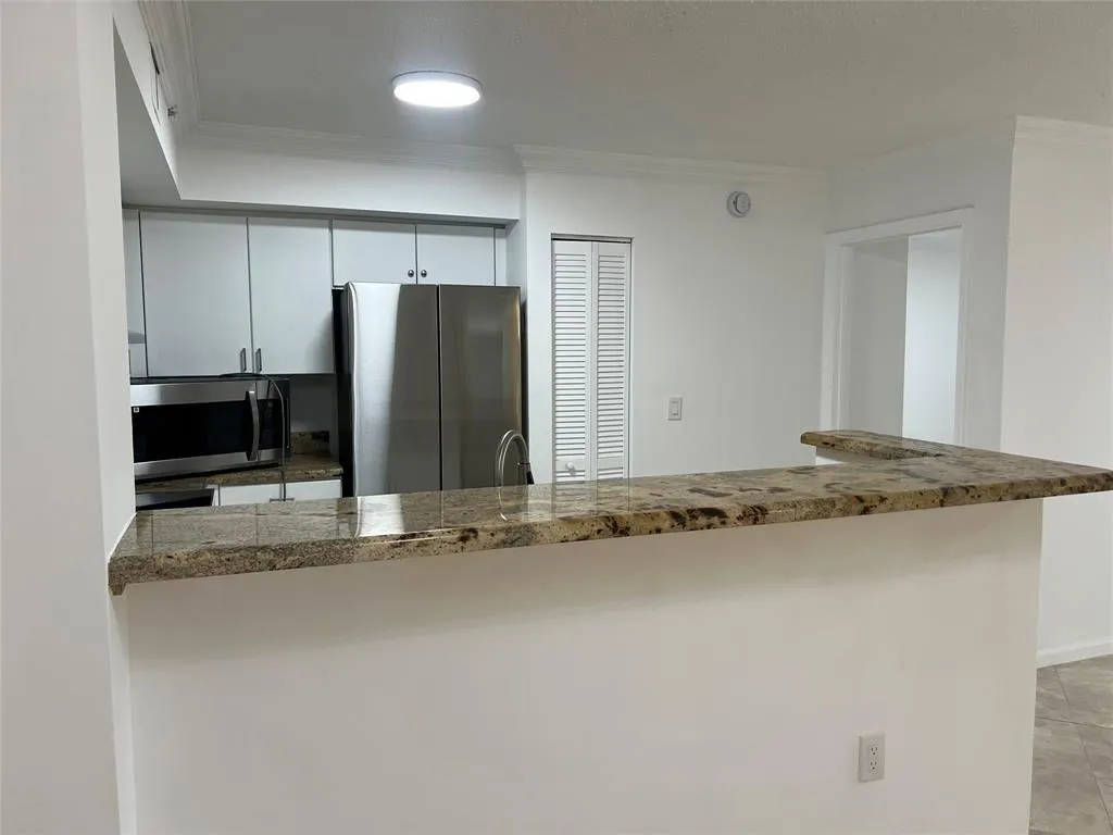 4856 N STATE RD 7, #1108