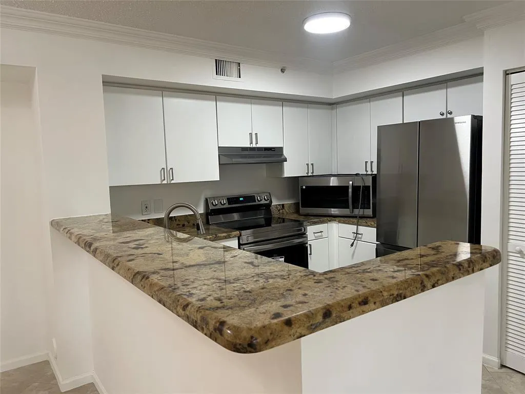 4856 N STATE RD 7, #1108
