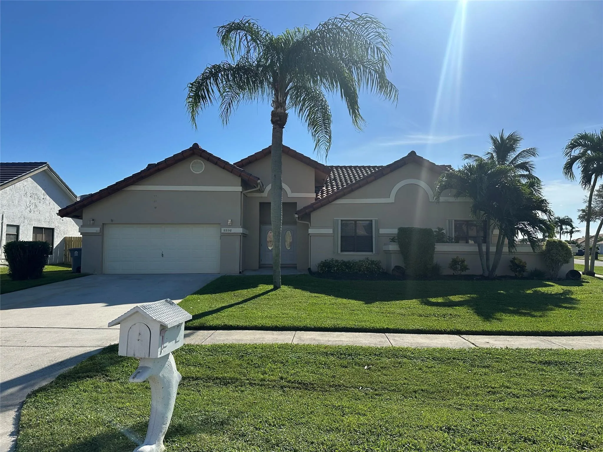 9398 Laurel Green Dr