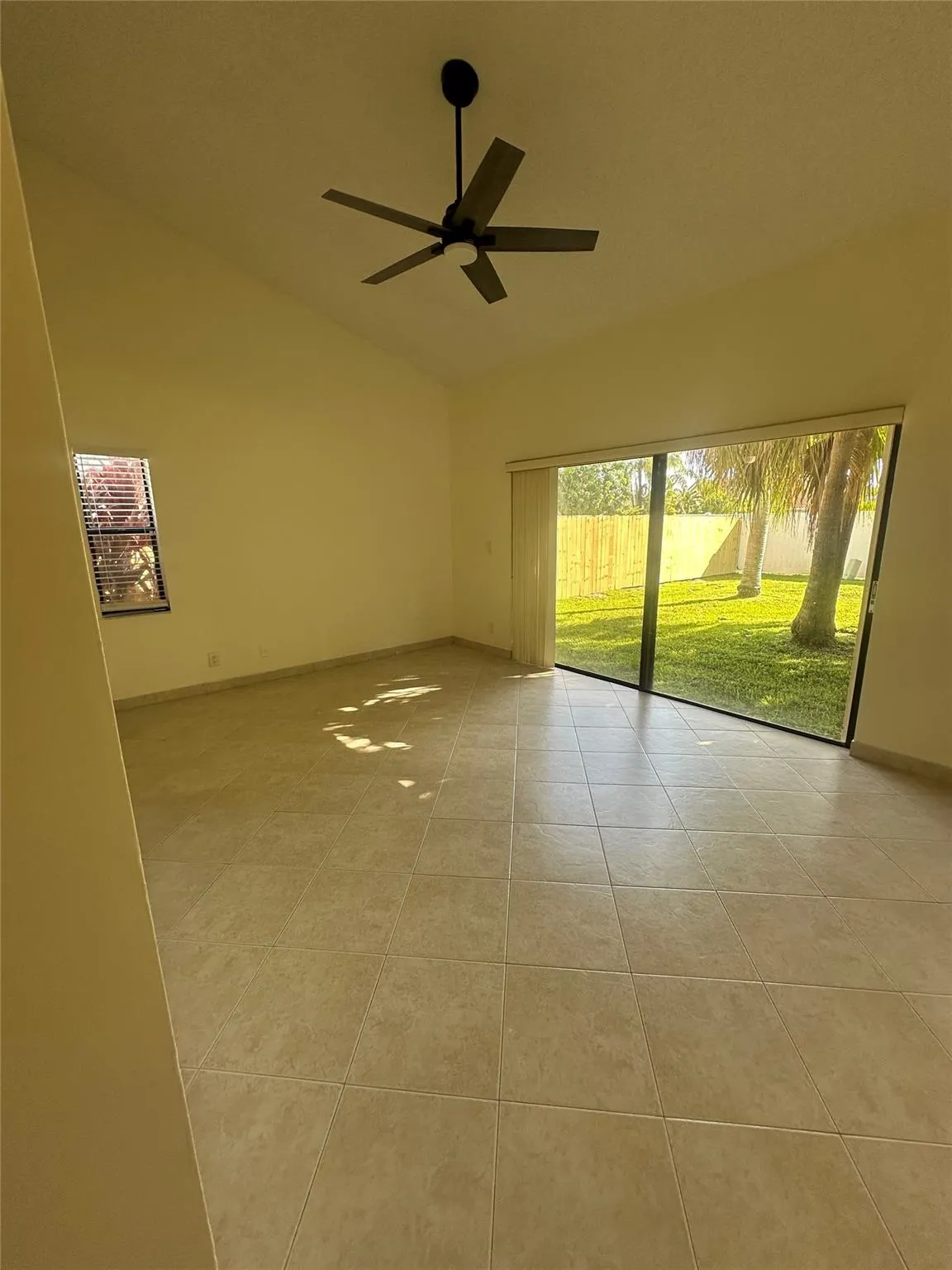 9398 Laurel Green Dr