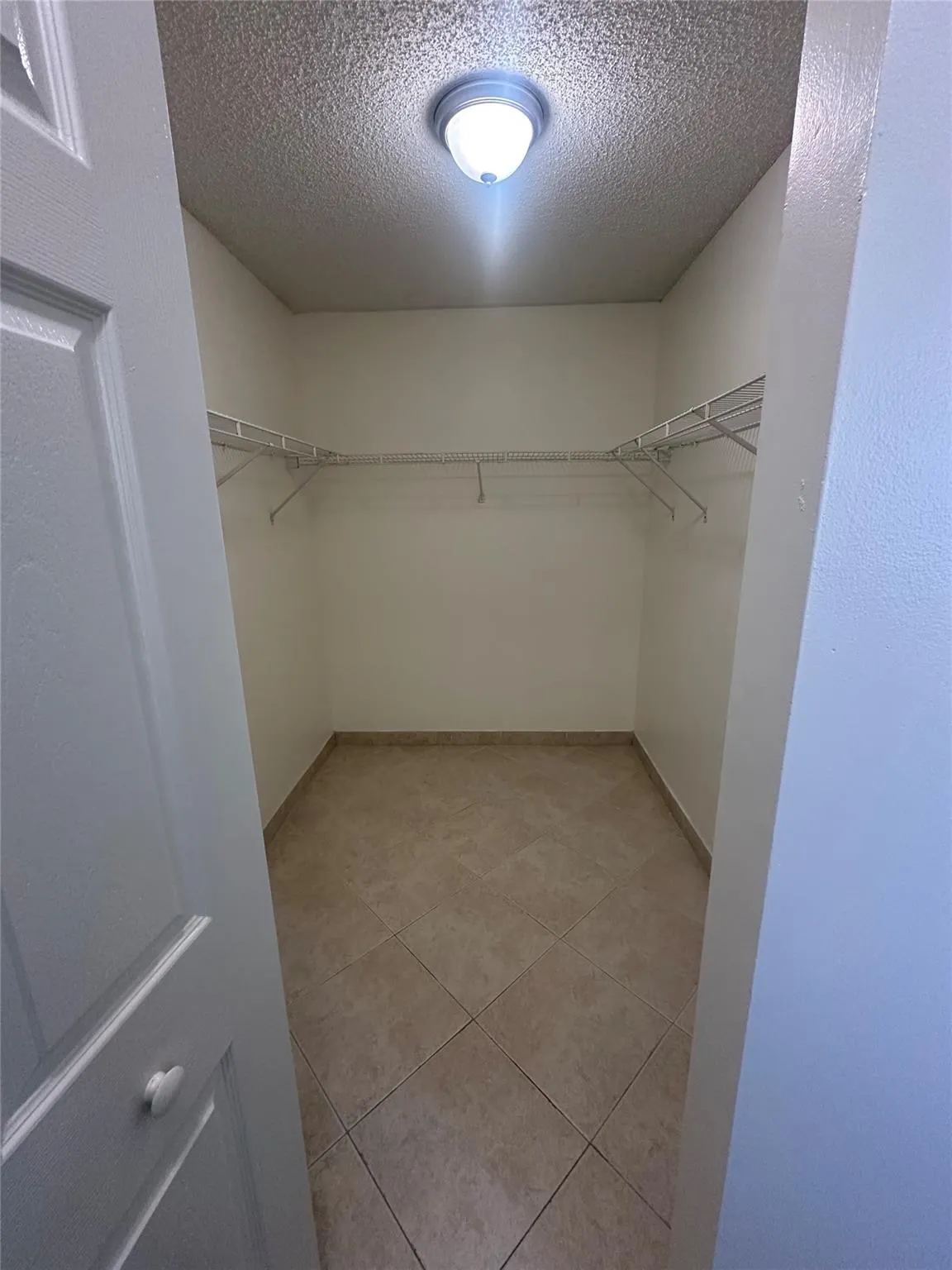9398 Laurel Green Dr